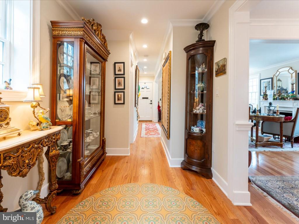 Real estate listing preview #4