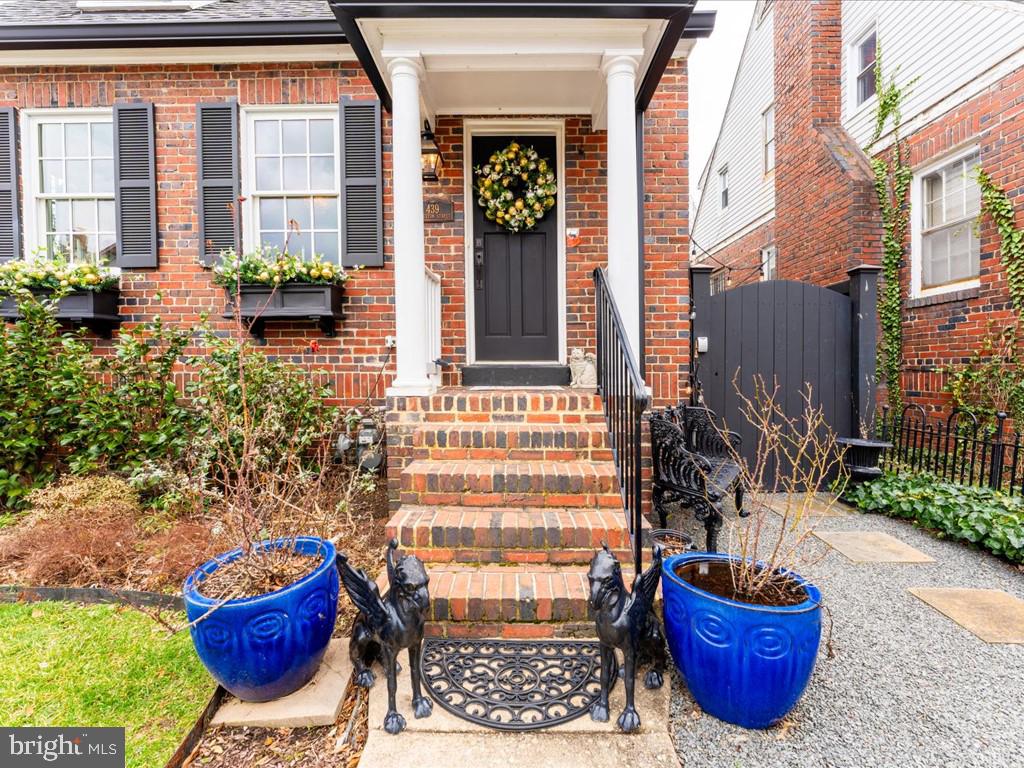 Real estate listing preview #2