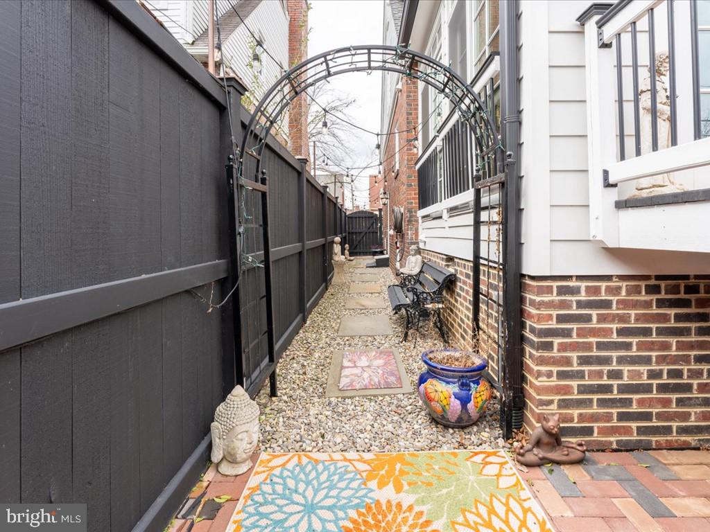 Real estate listing preview #36