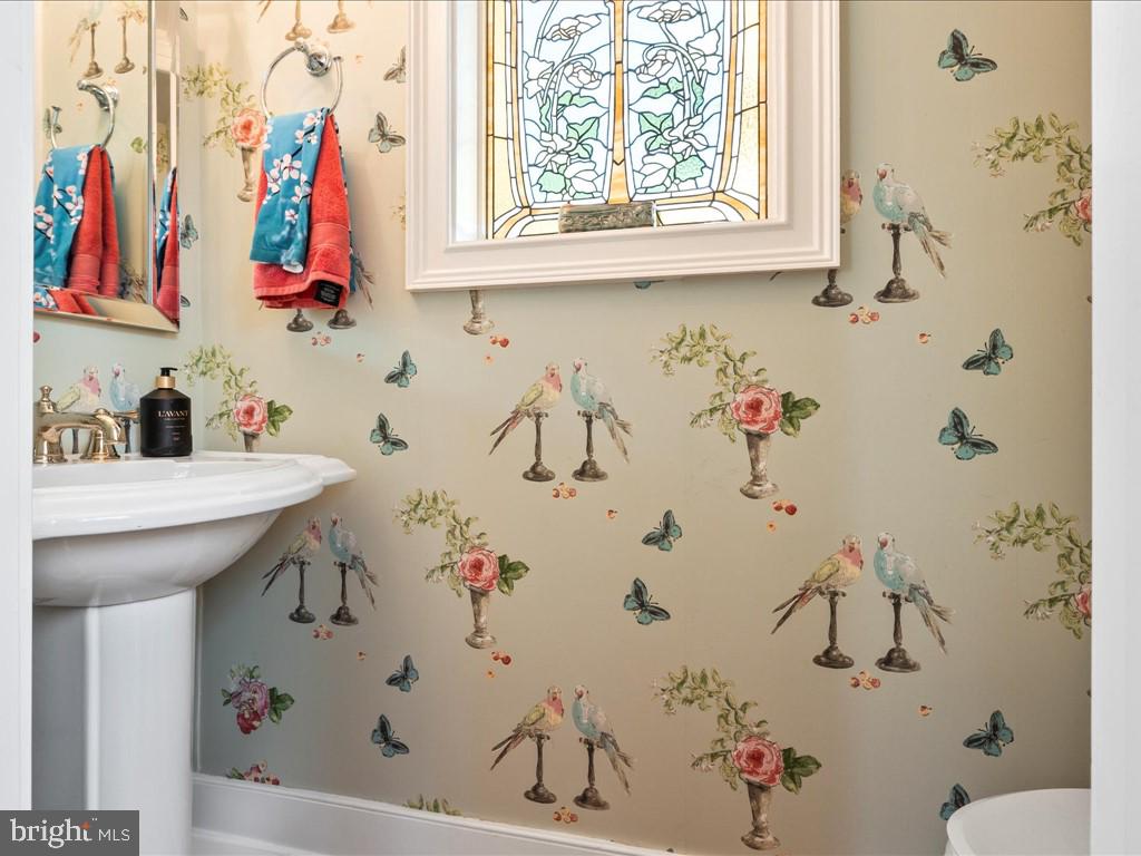 Real estate listing preview #12