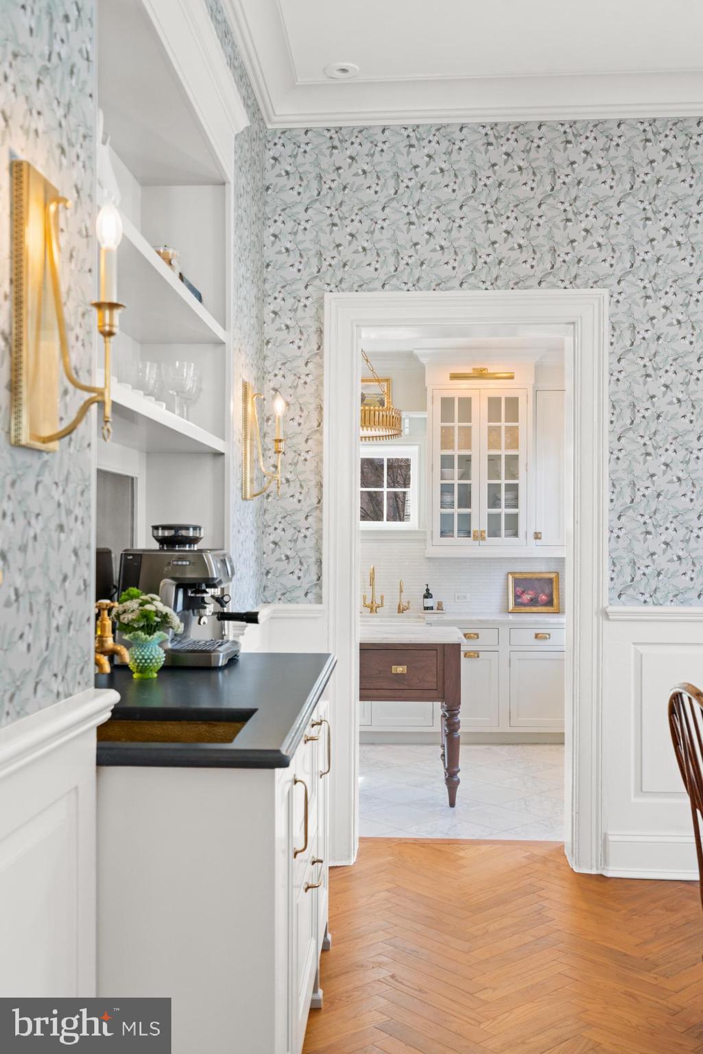 Real estate listing preview #14