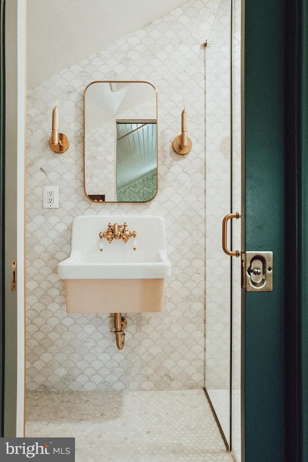 Real estate listing preview #35