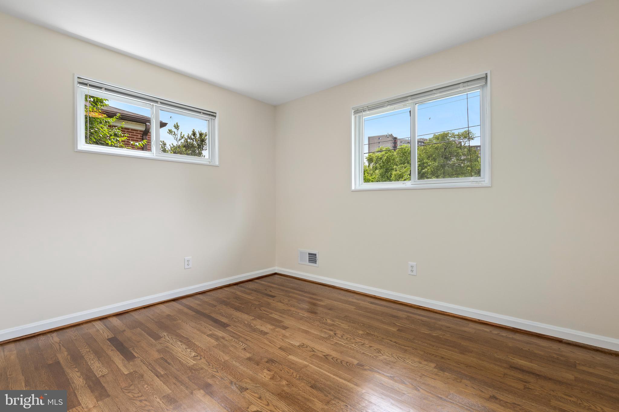 Real estate listing preview #21