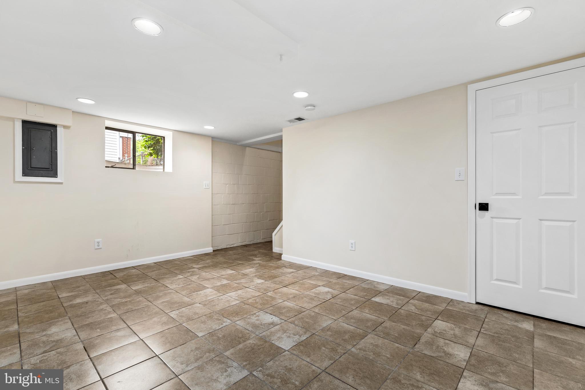 Real estate listing preview #33