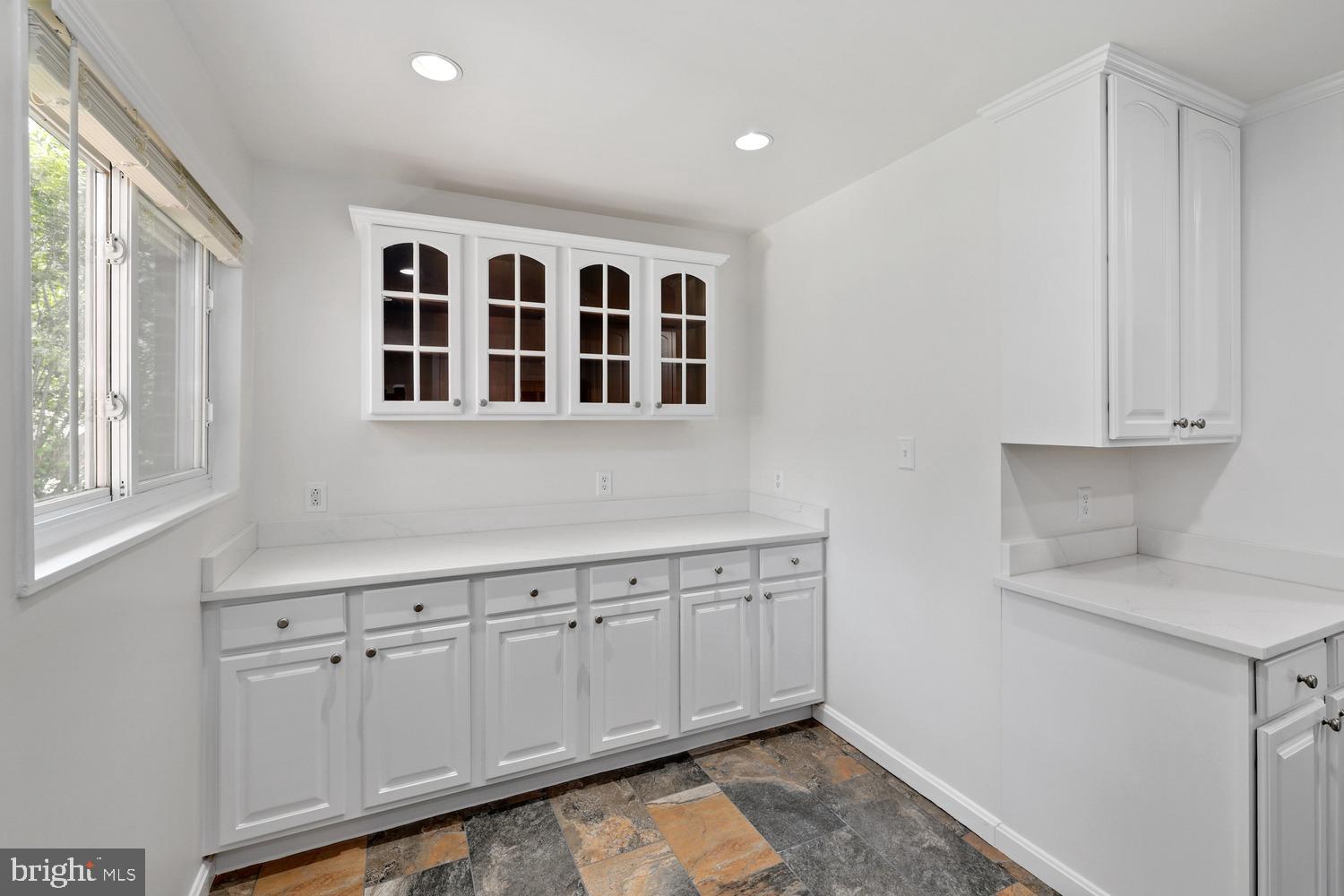 Real estate listing preview #15