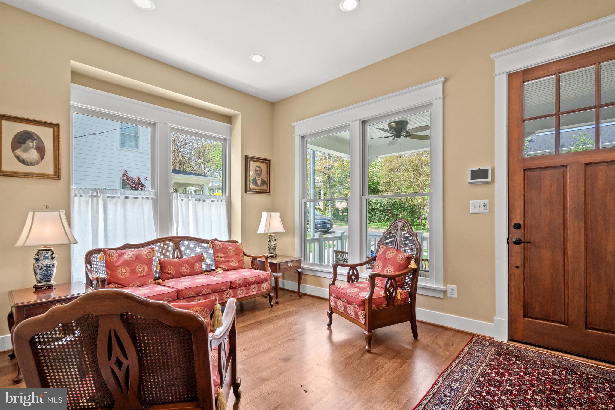 Real estate listing preview #12