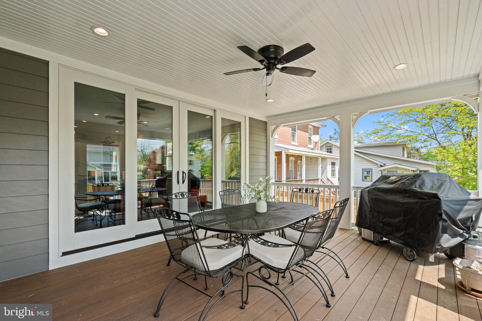 Real estate listing preview #17