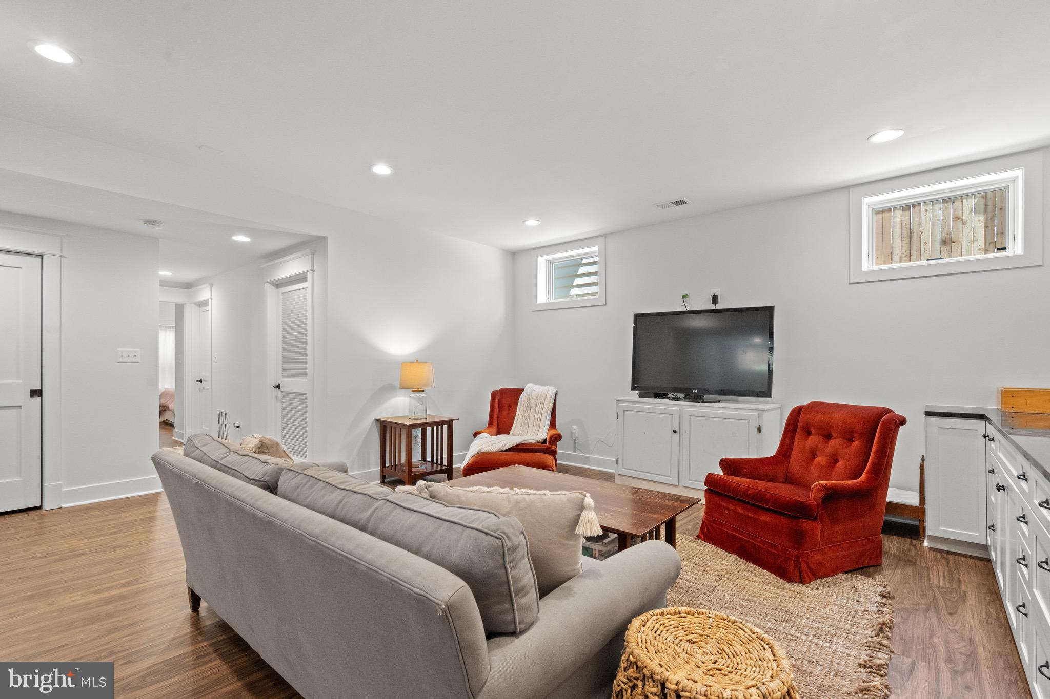 Real estate listing preview #35