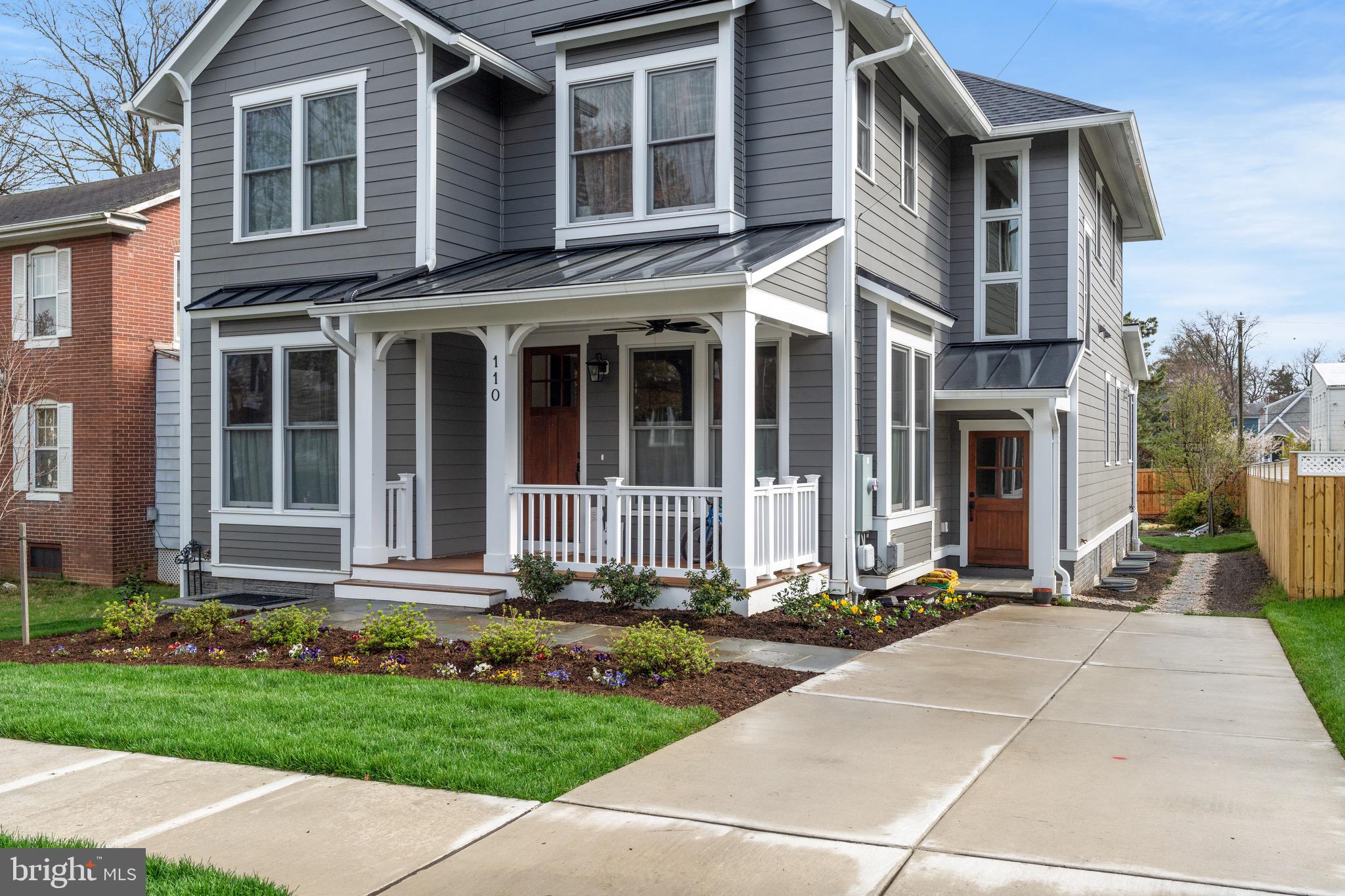 Real estate listing preview #2