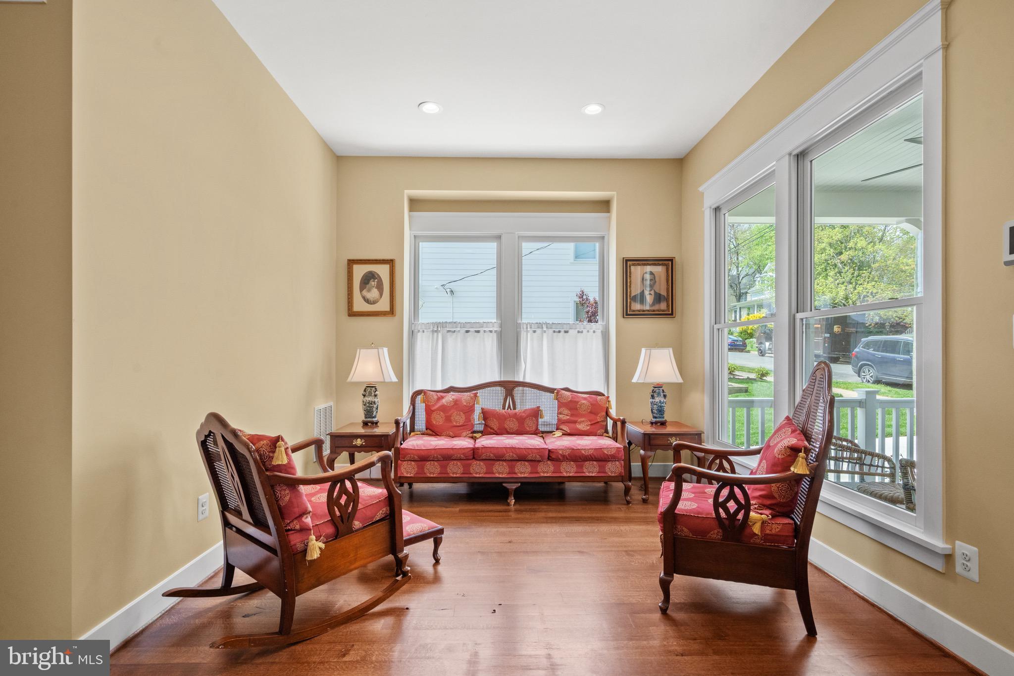 Real estate listing preview #11