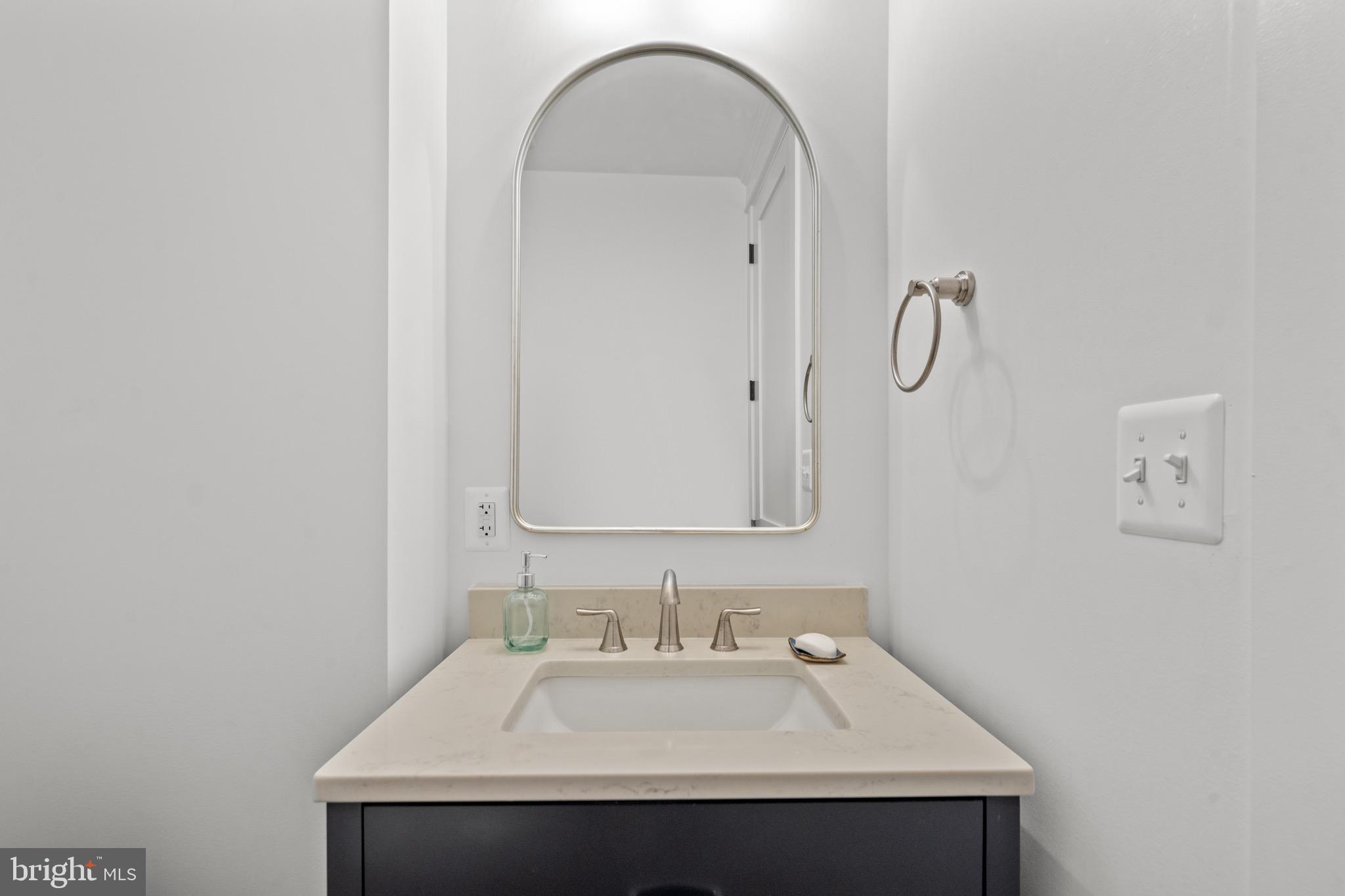 Real estate listing preview #16