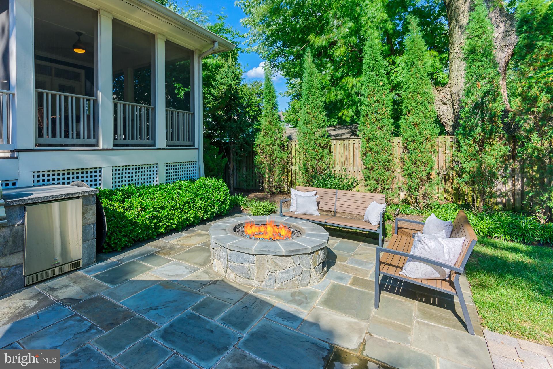 Real estate listing preview #32