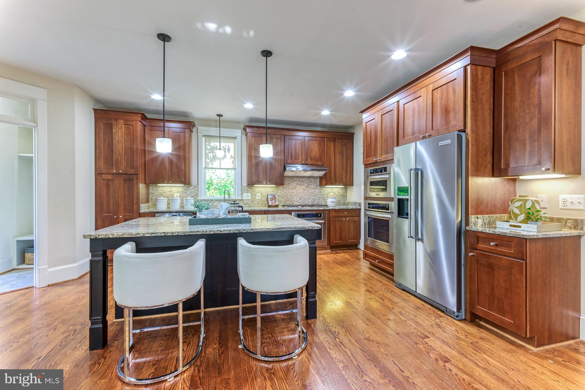 Real estate listing preview #24