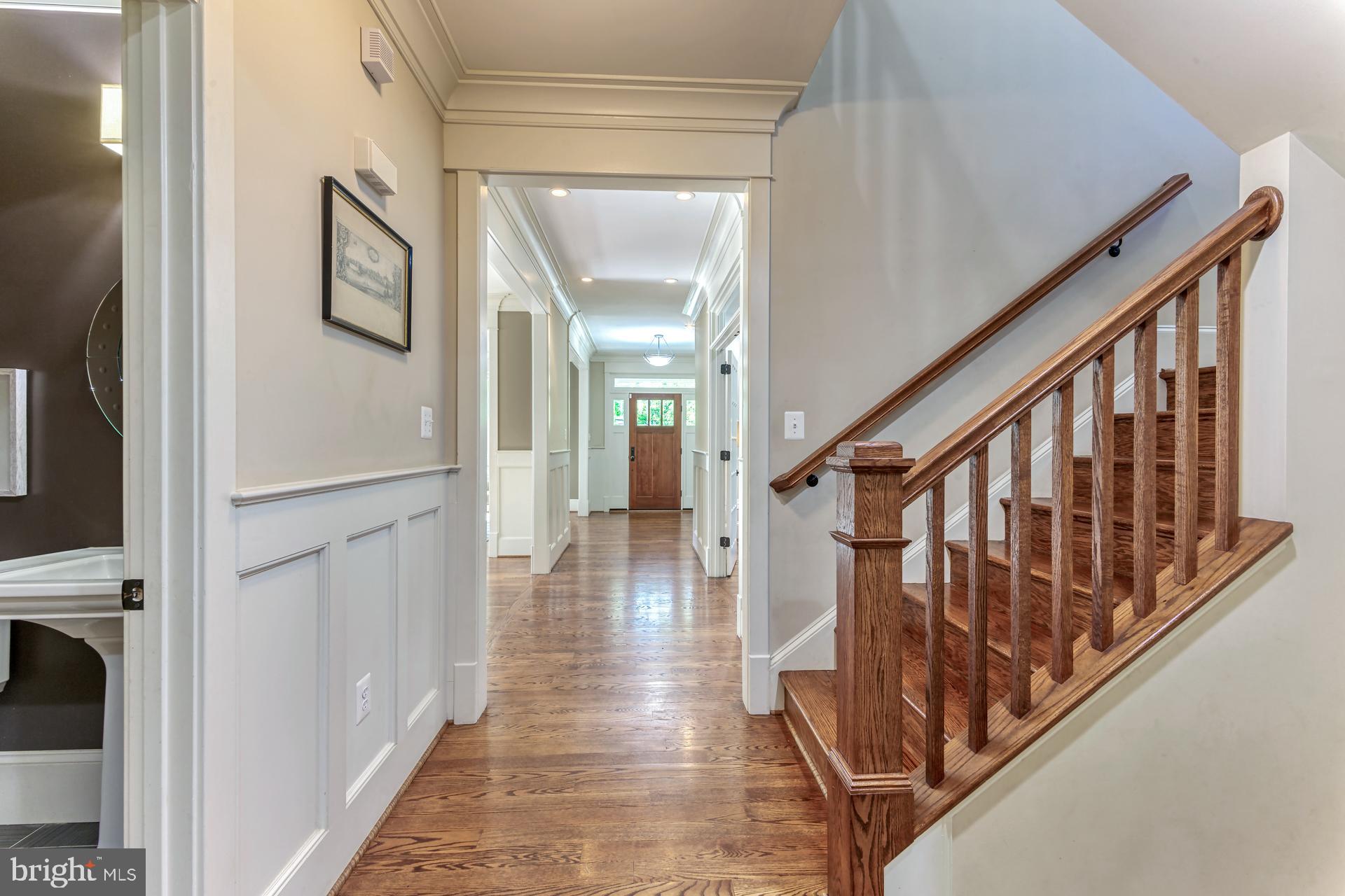 Real estate listing preview #14