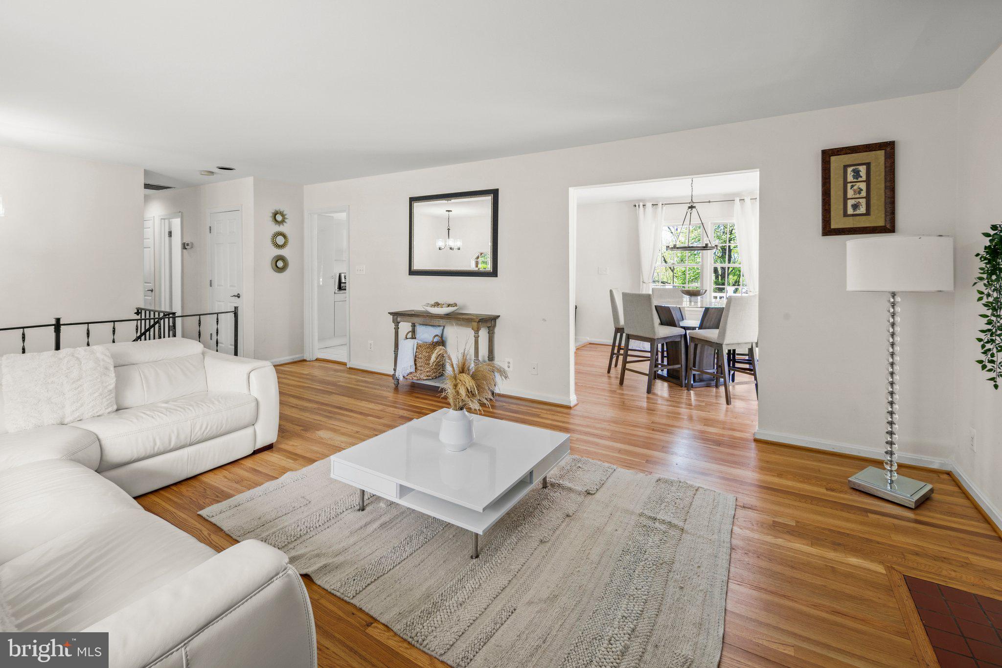 Real estate listing preview #6