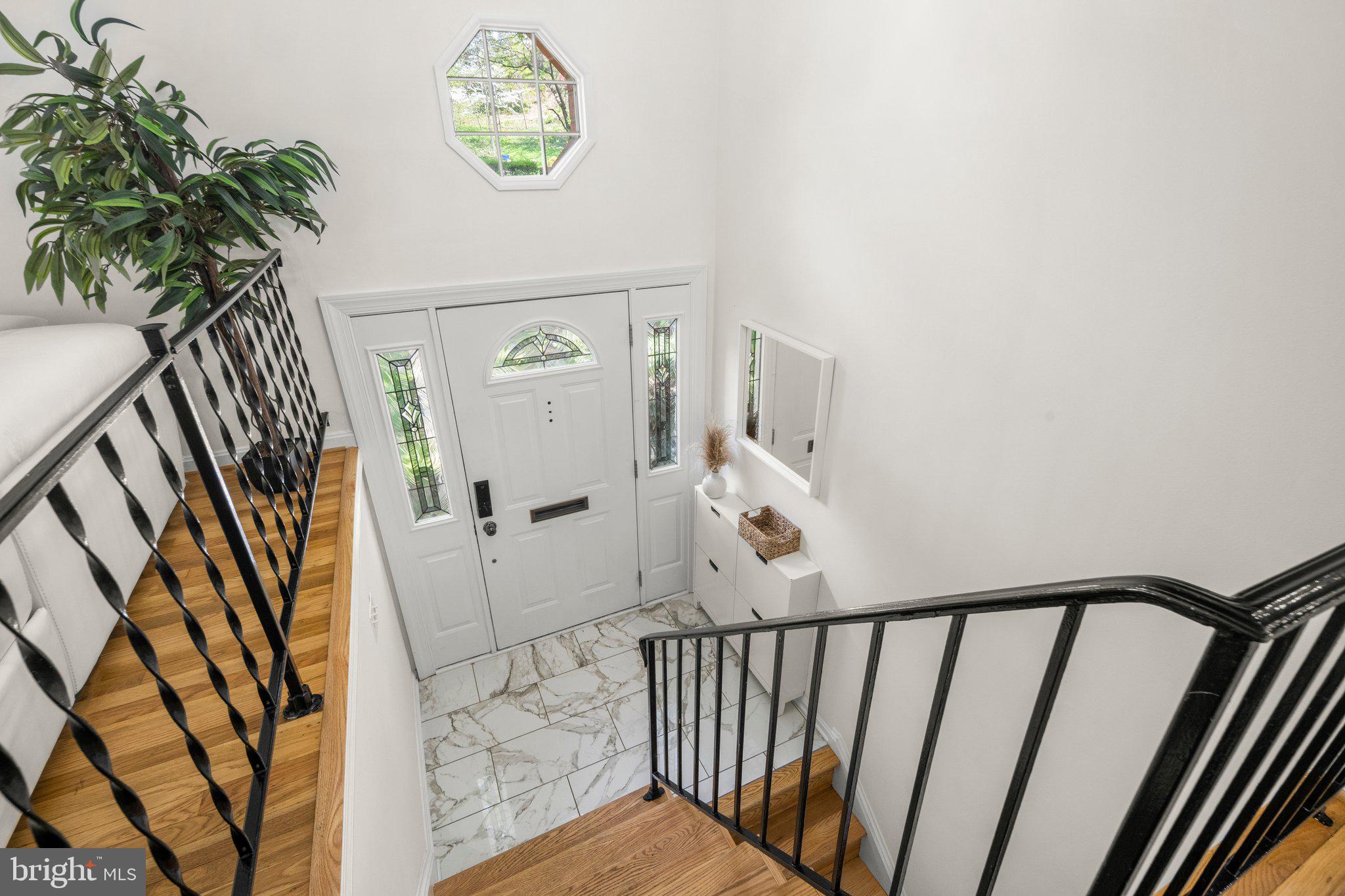 Real estate listing preview #2