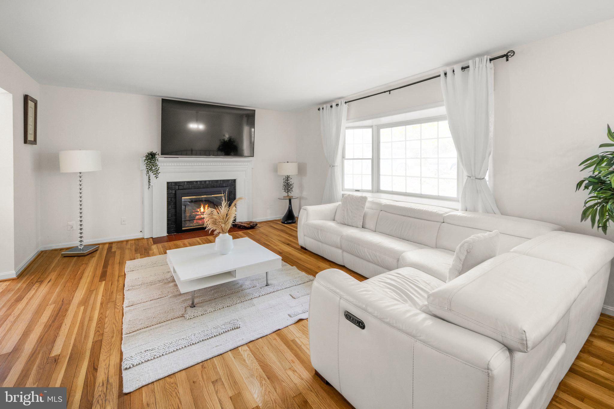 Real estate listing preview #5