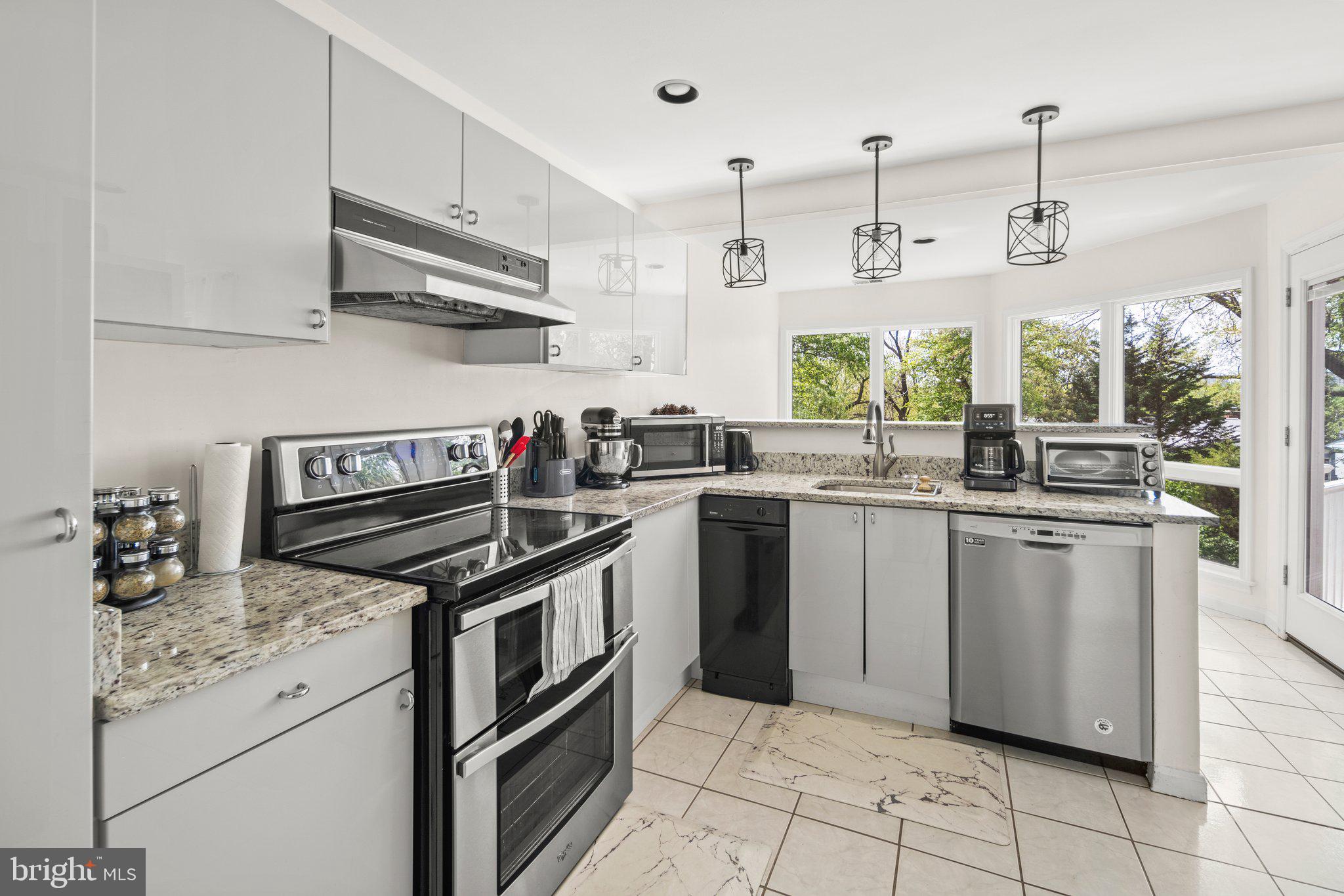 Real estate listing preview #7