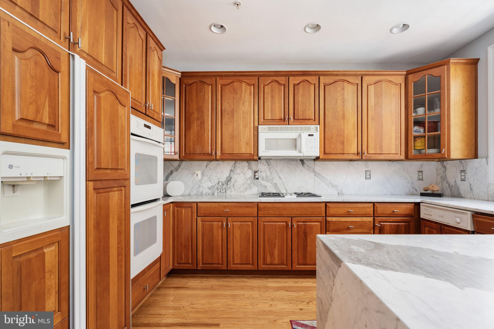 Real estate listing preview #2