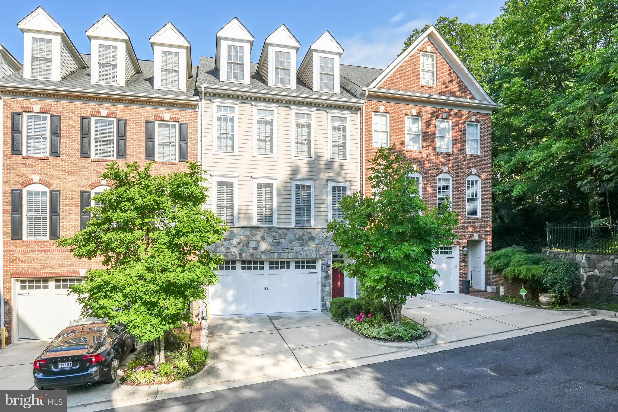 Real estate listing preview #1