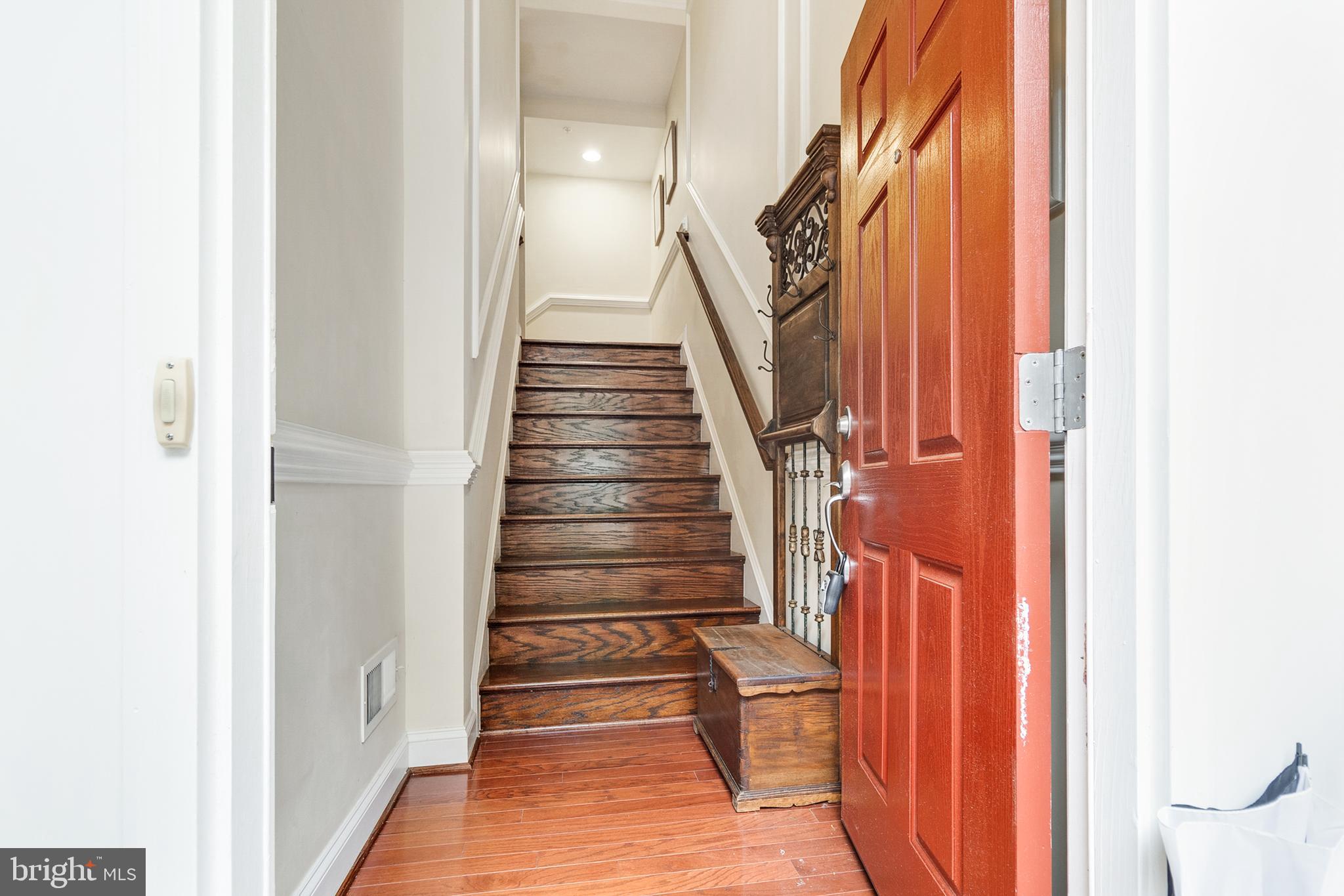 Real estate listing preview #3