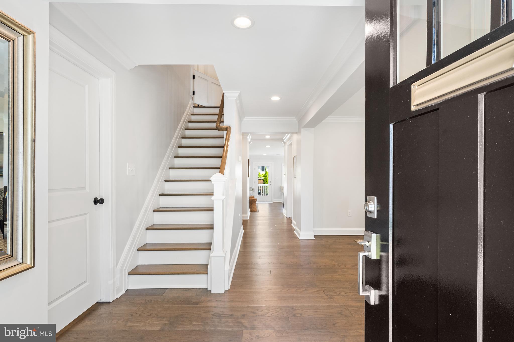 Real estate listing preview #4