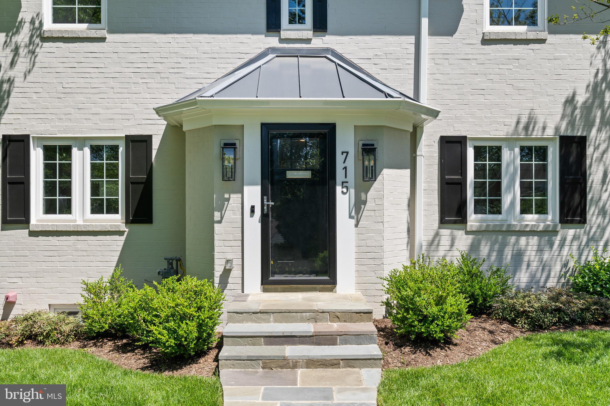 Real estate listing preview #2