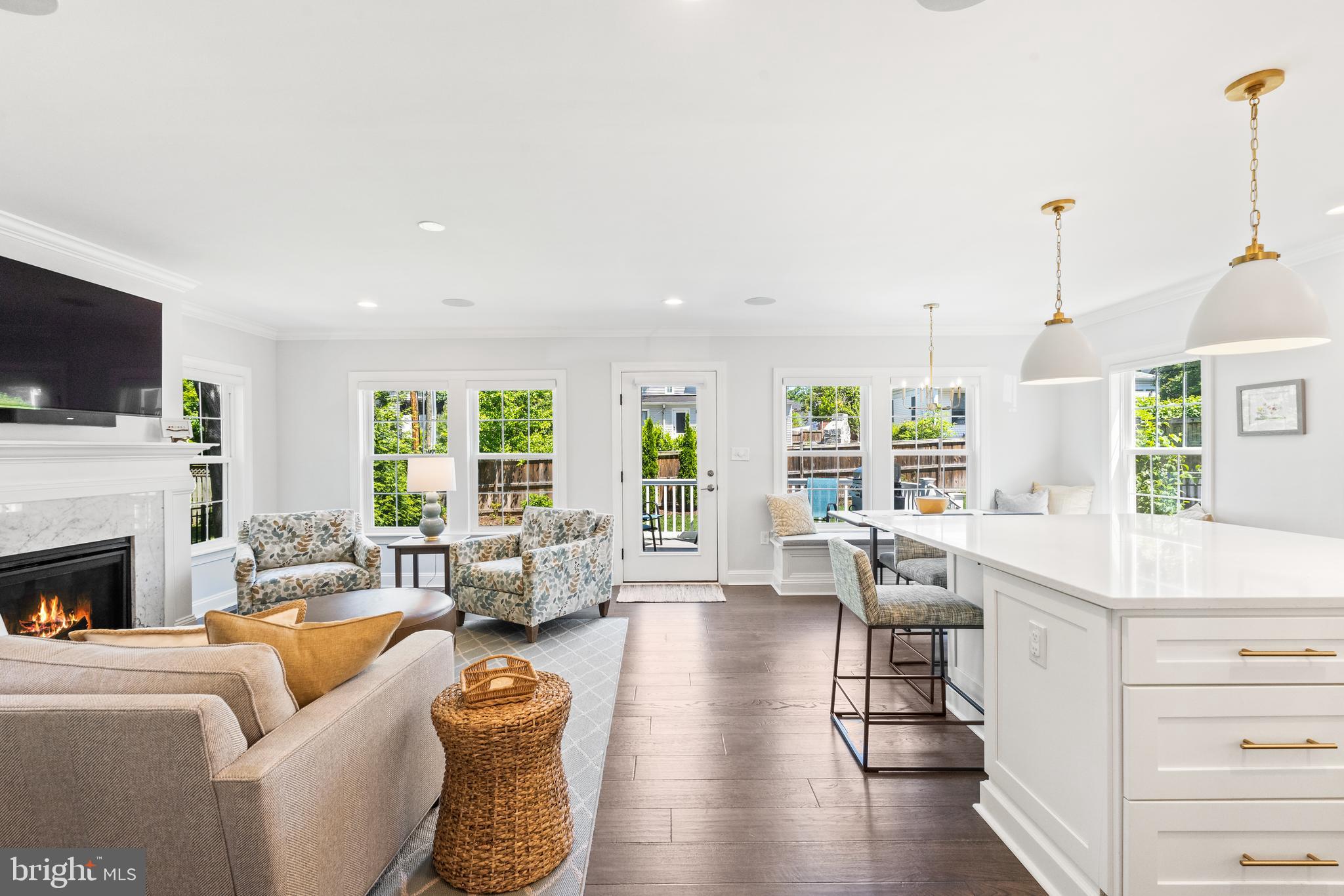 Real estate listing preview #8