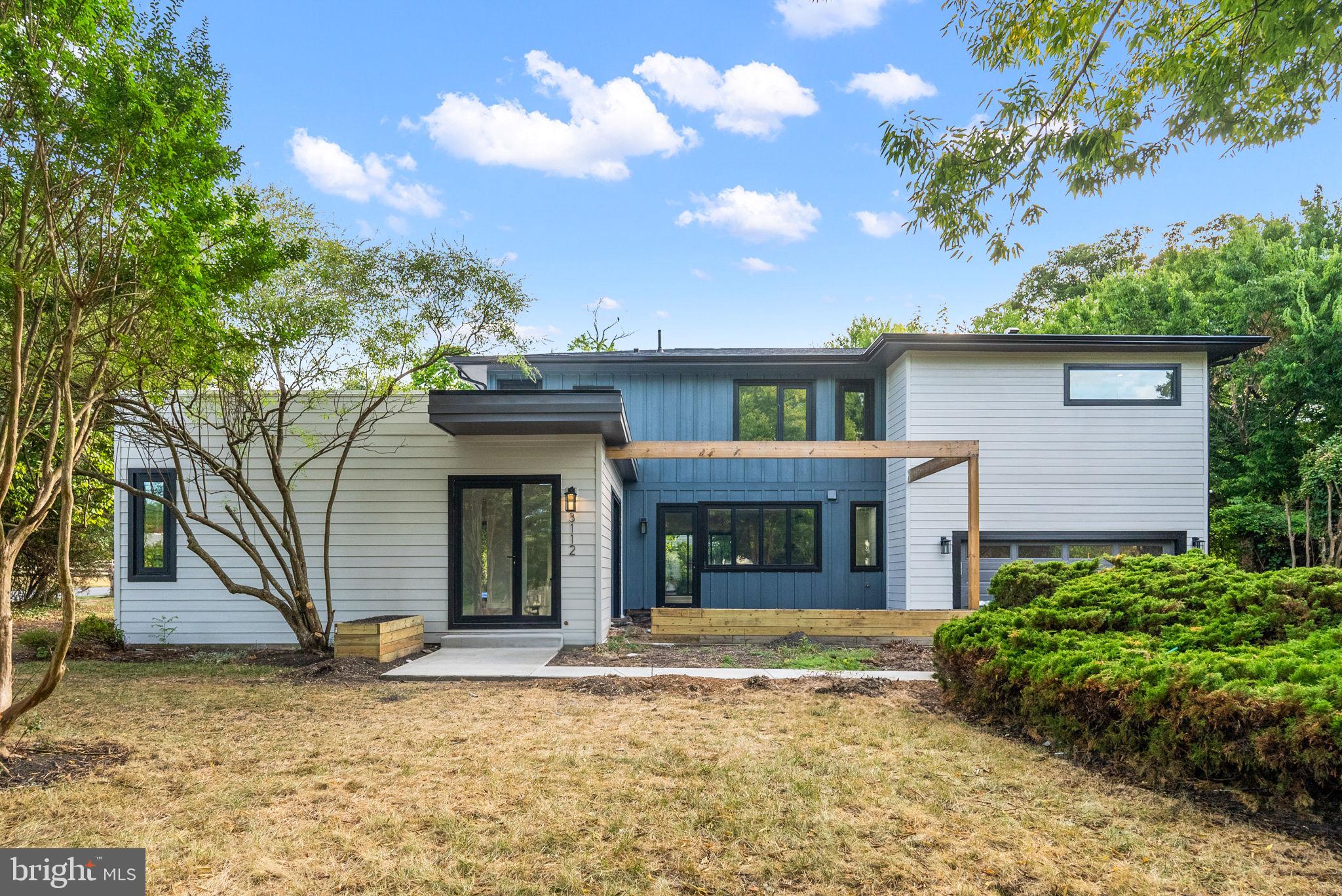 Real estate listing preview #1