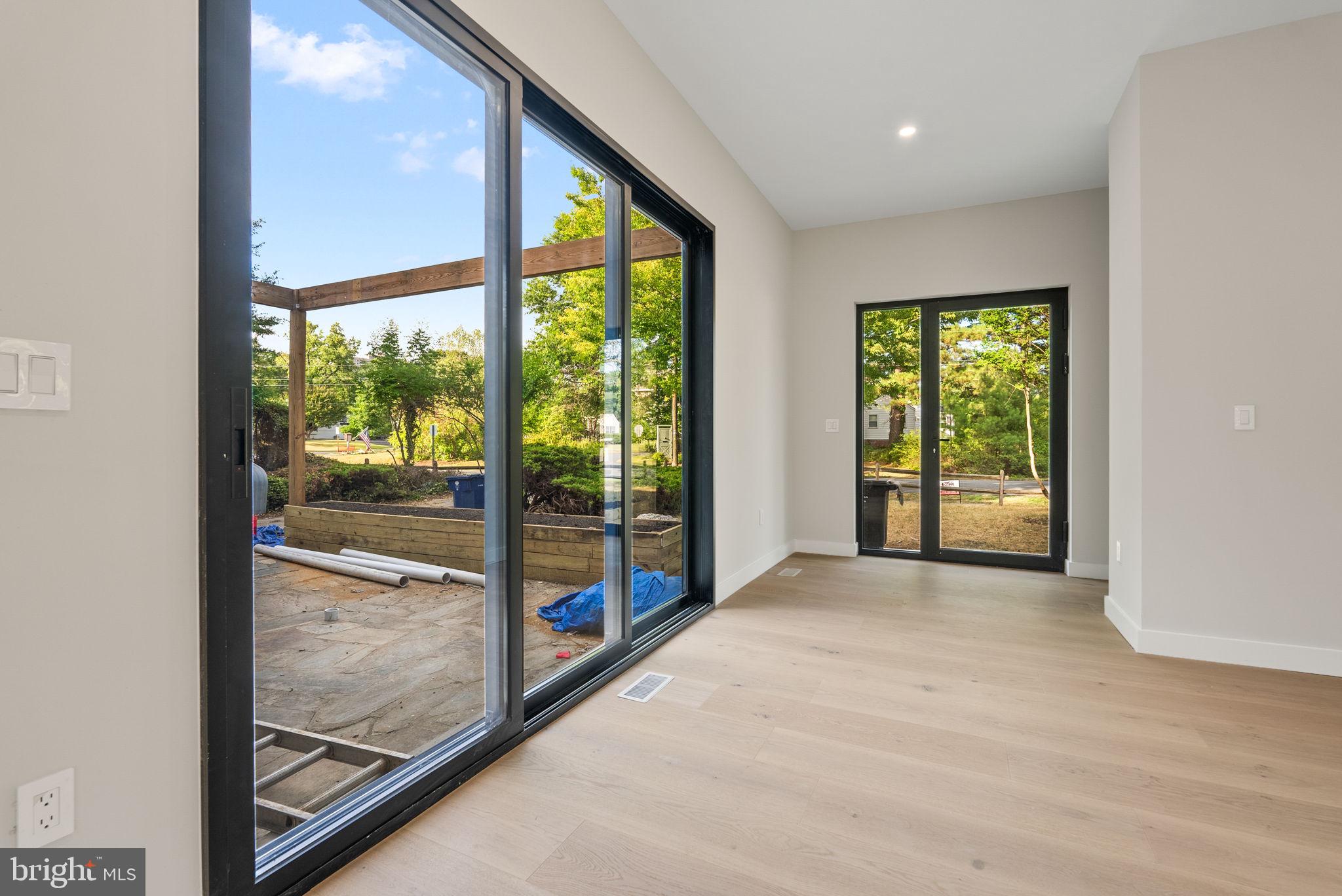 Real estate listing preview #14