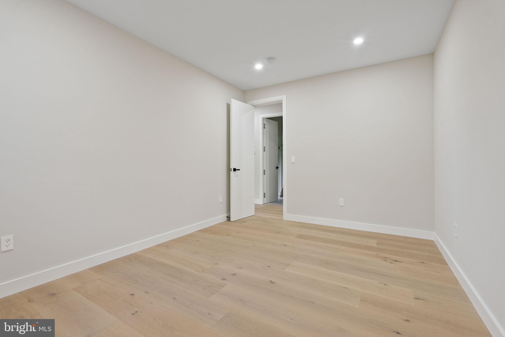 Real estate listing preview #20