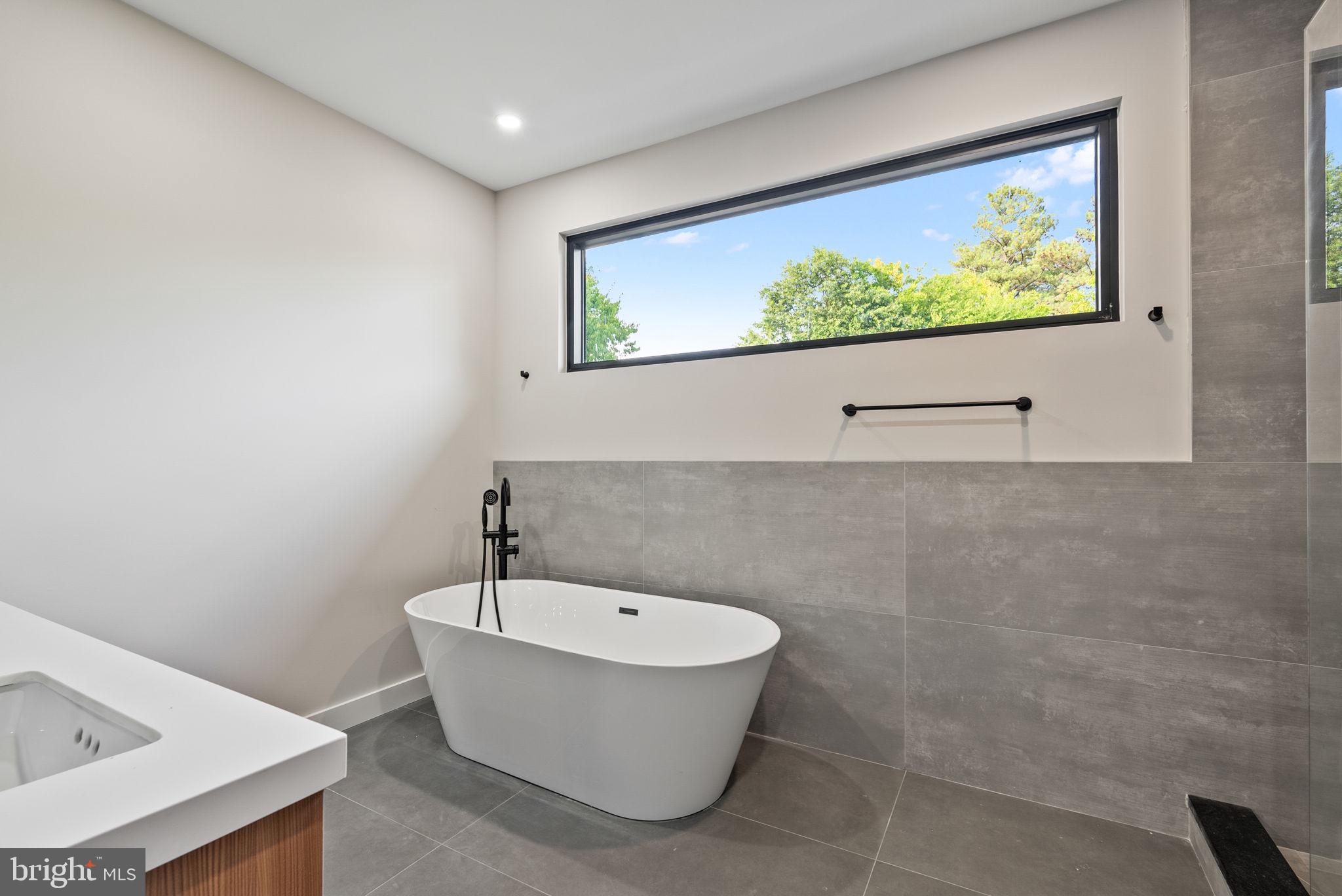 Real estate listing preview #17