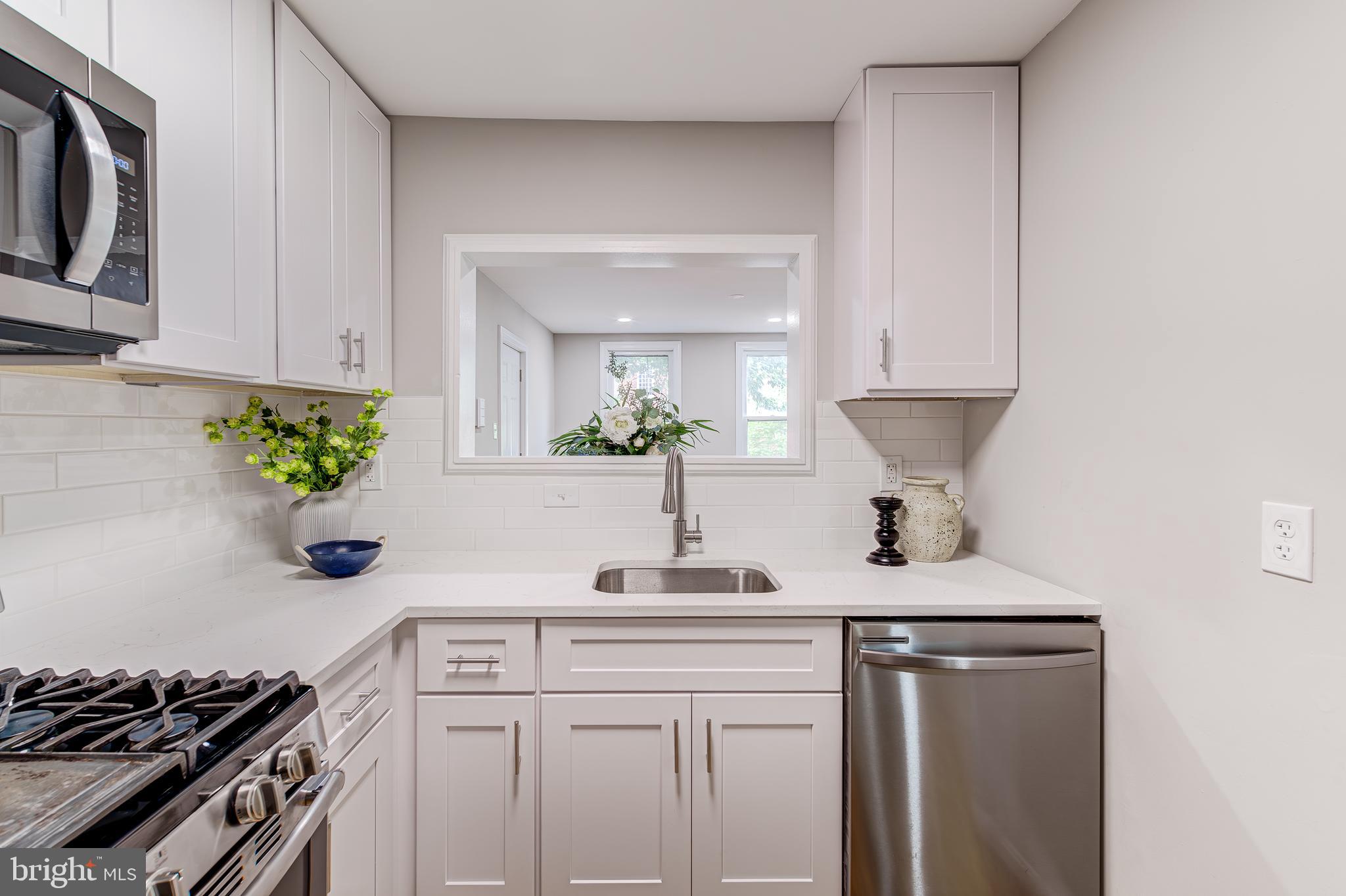 Real estate listing preview #8