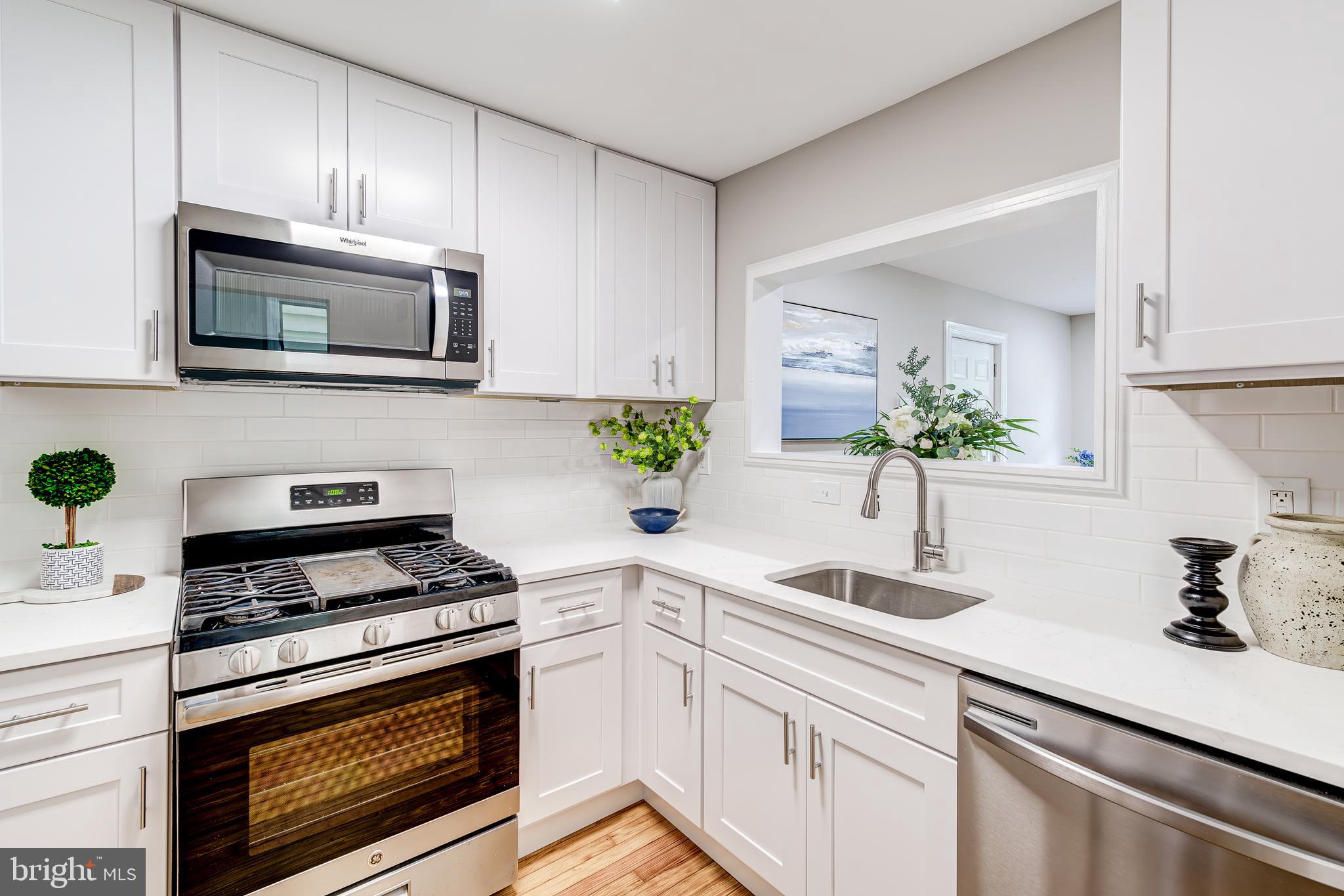 Real estate listing preview #6