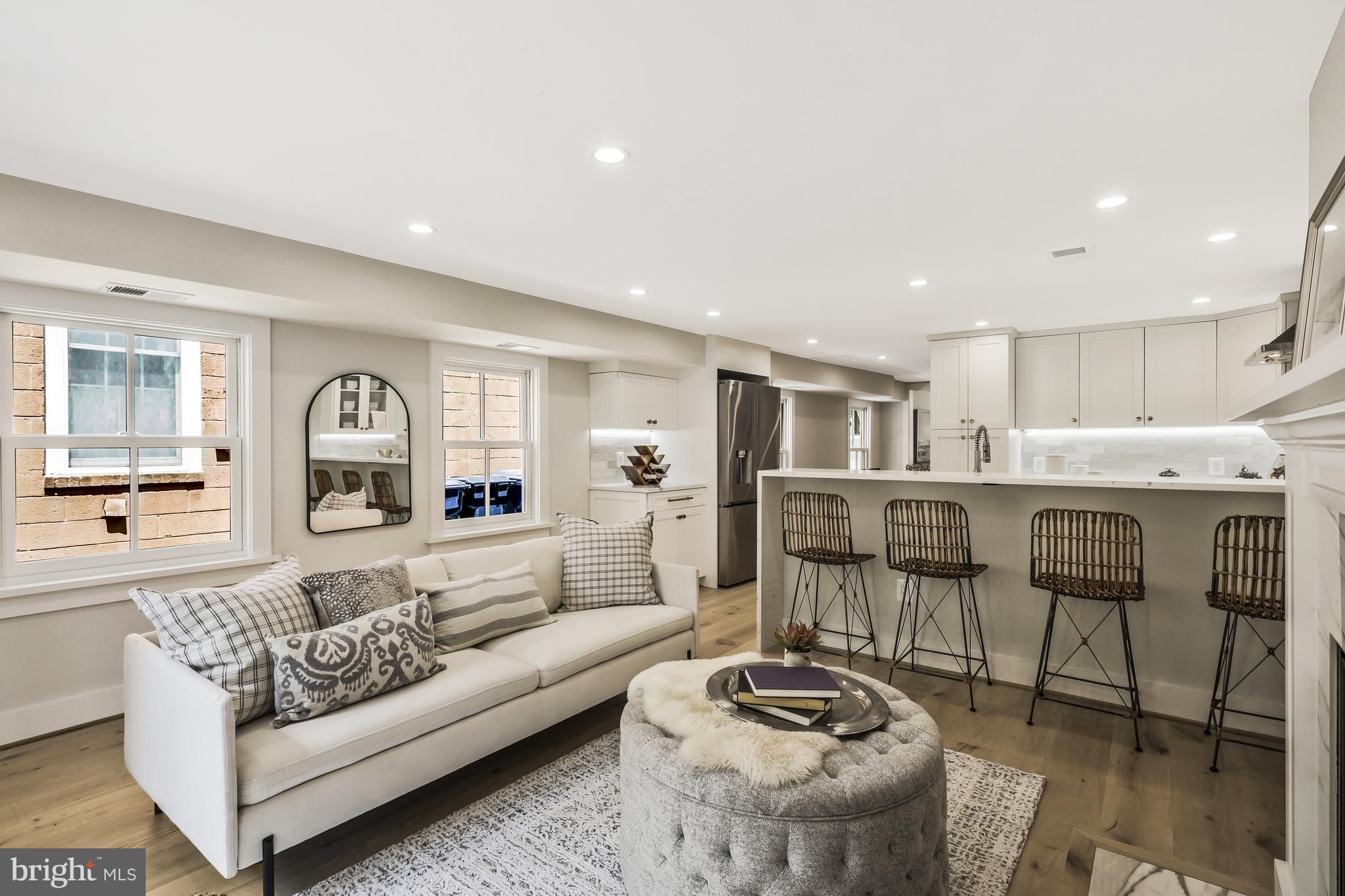 Real estate listing preview #16