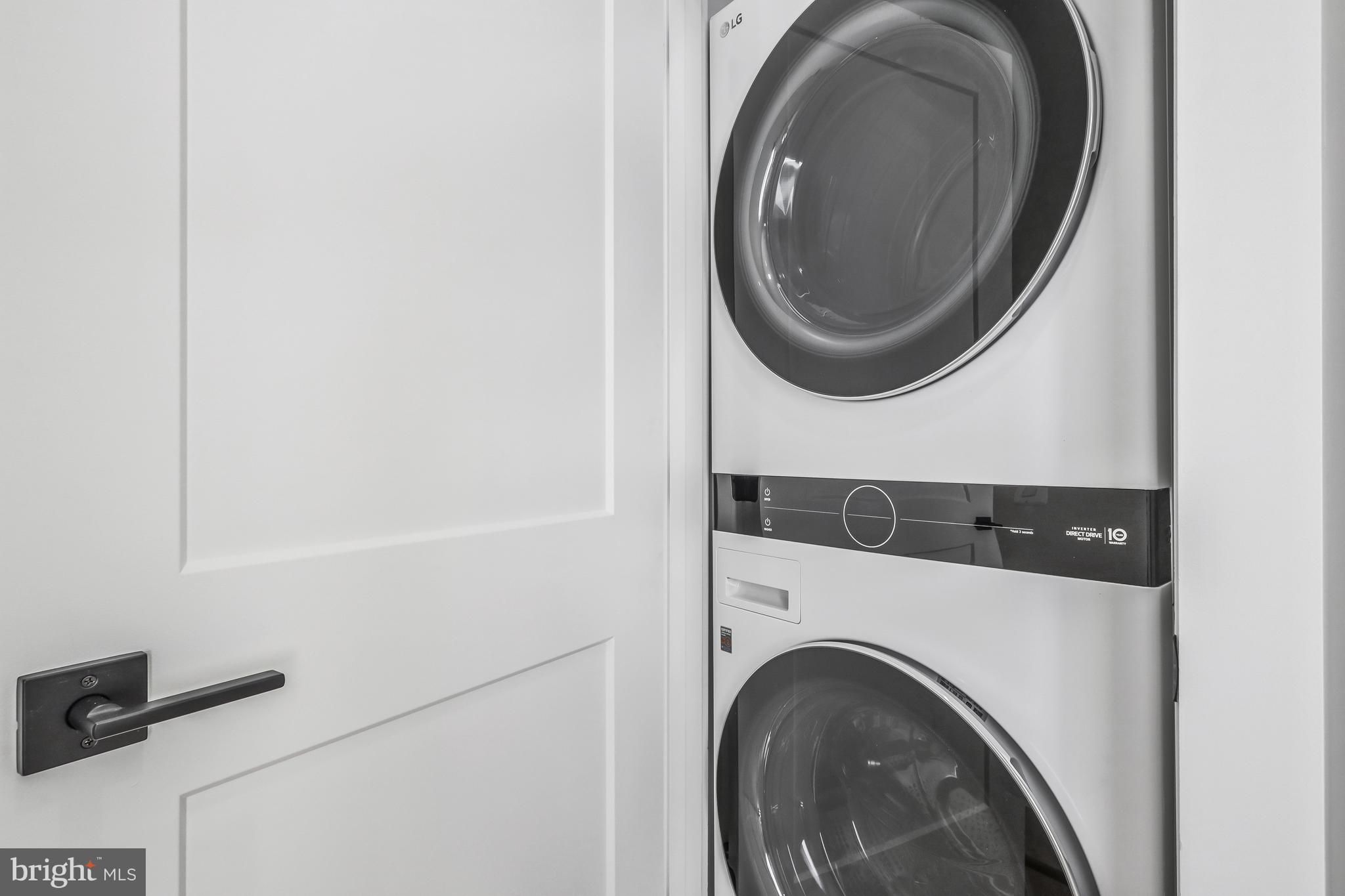 Real estate listing preview #32