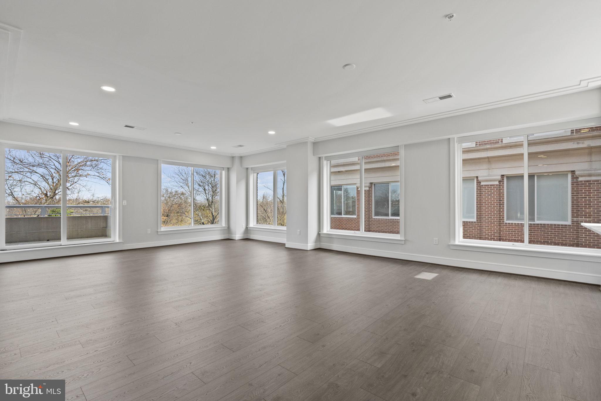 Real estate listing preview #11