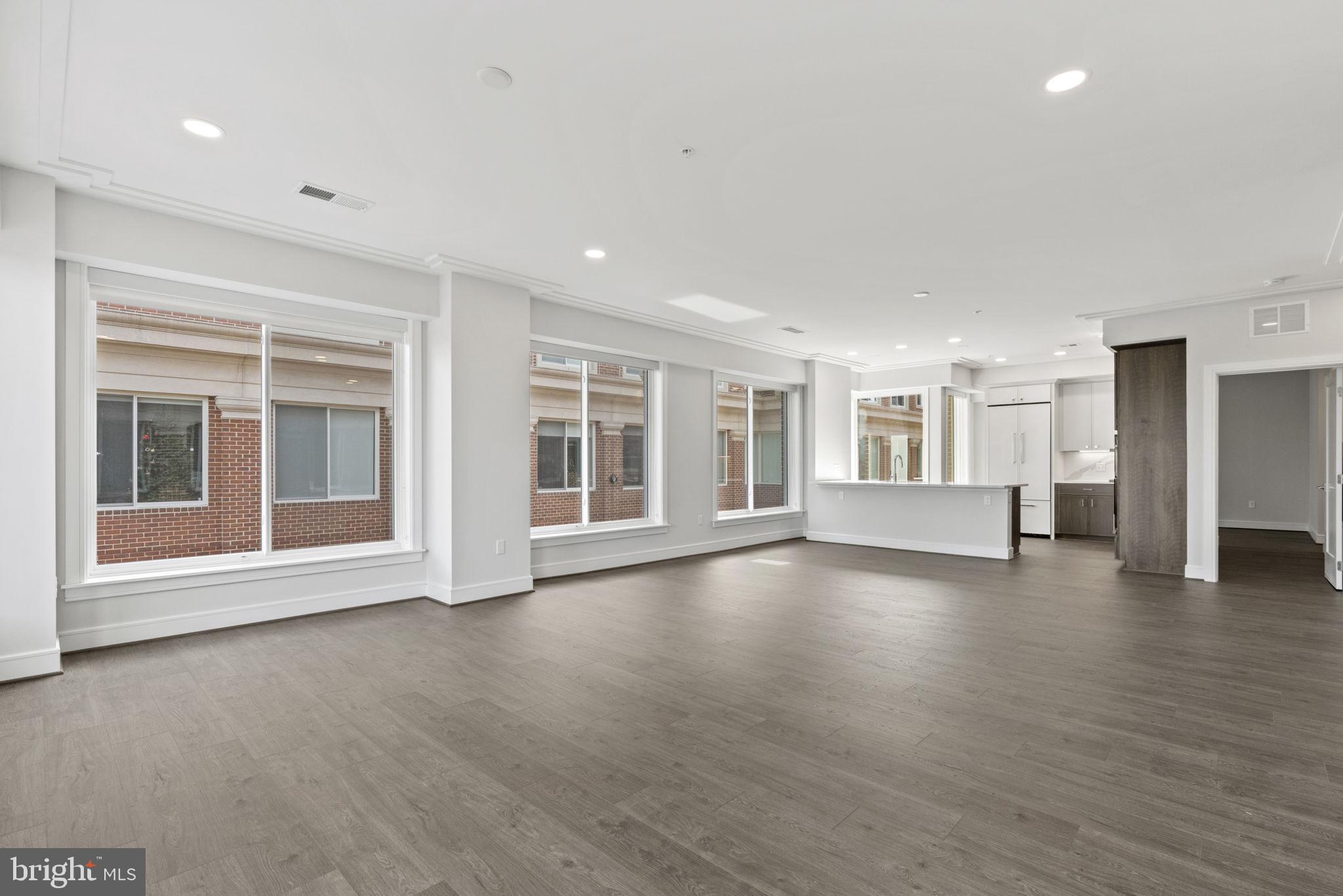 Real estate listing preview #12