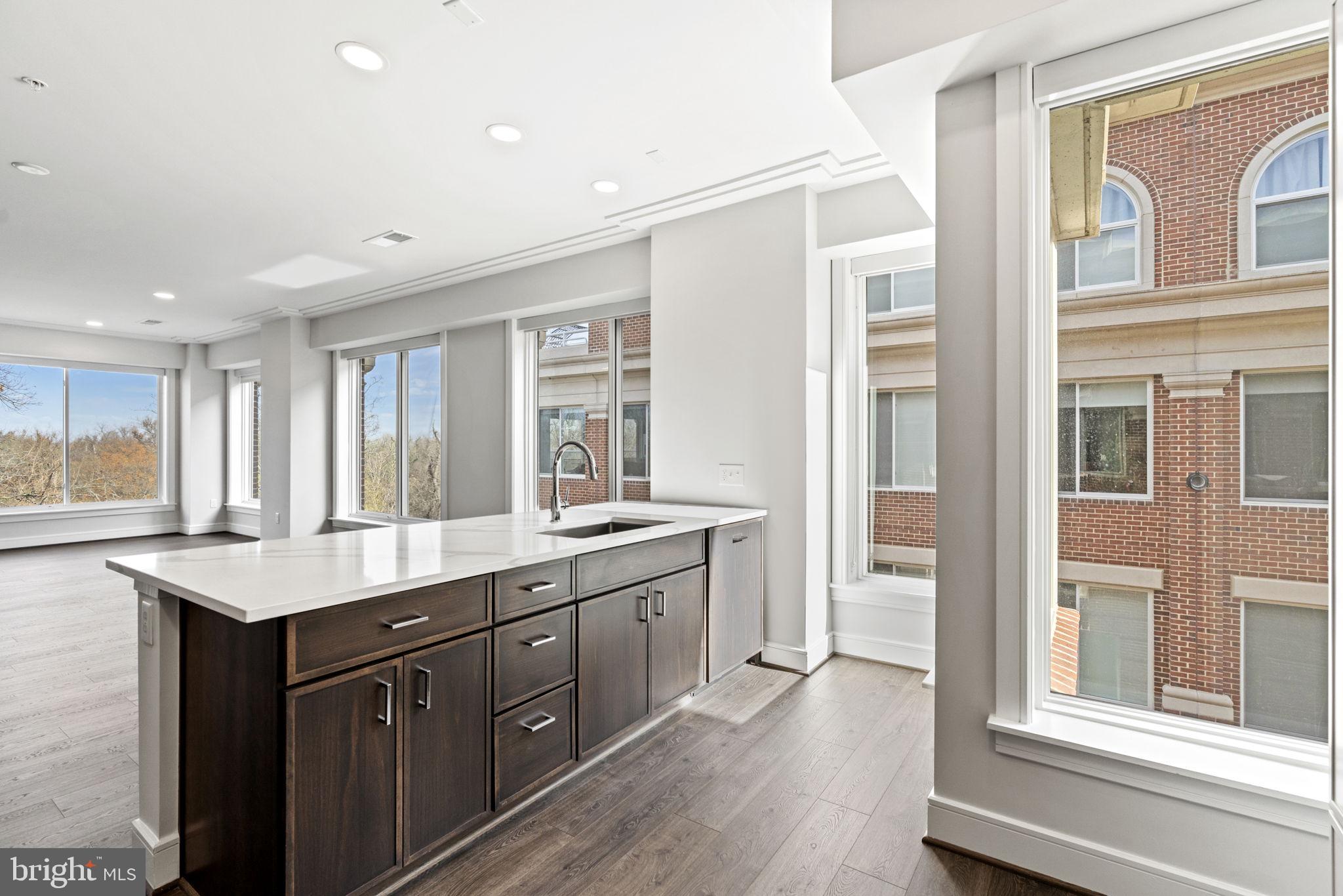 Real estate listing preview #15