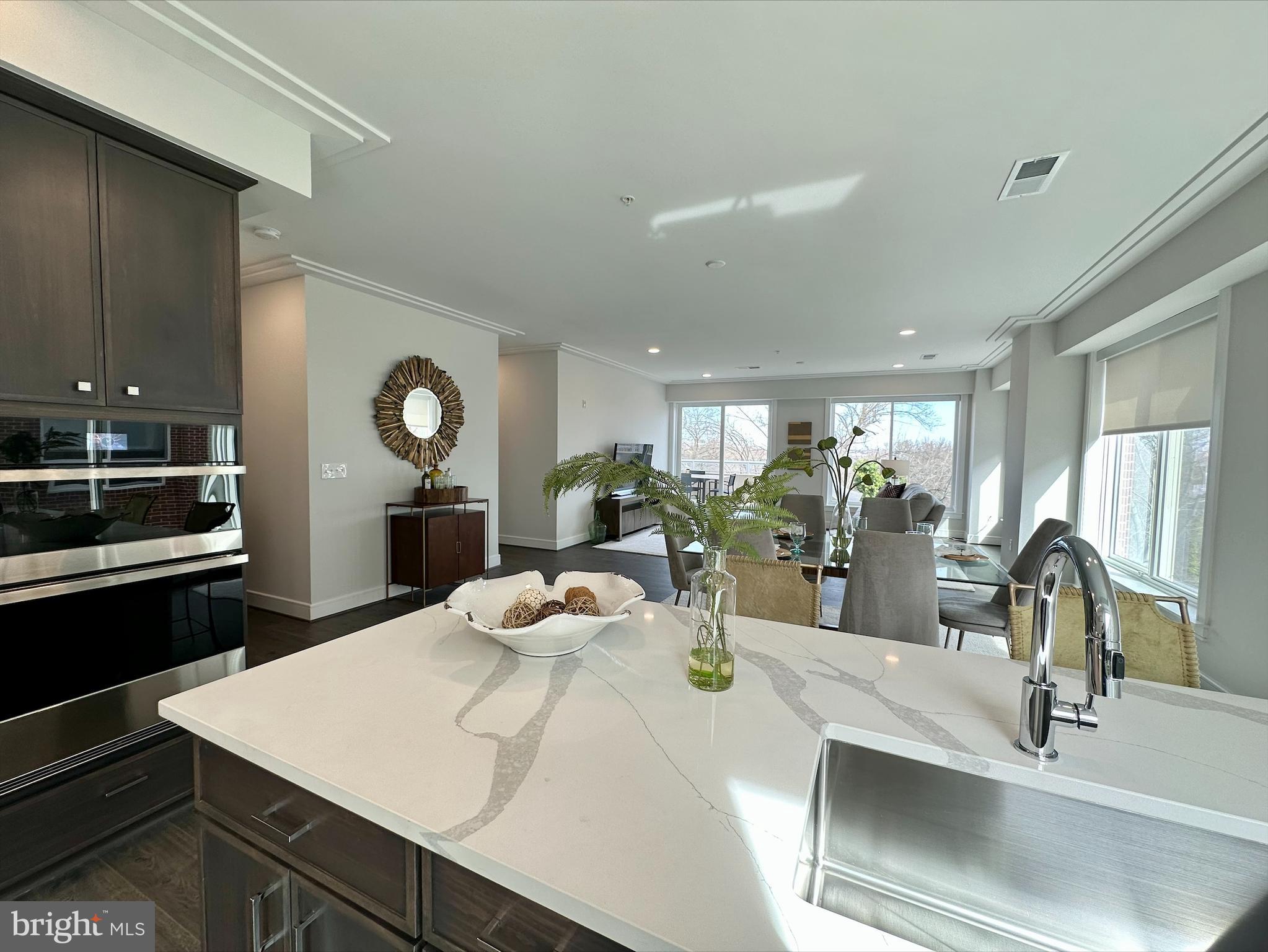 Real estate listing preview #10