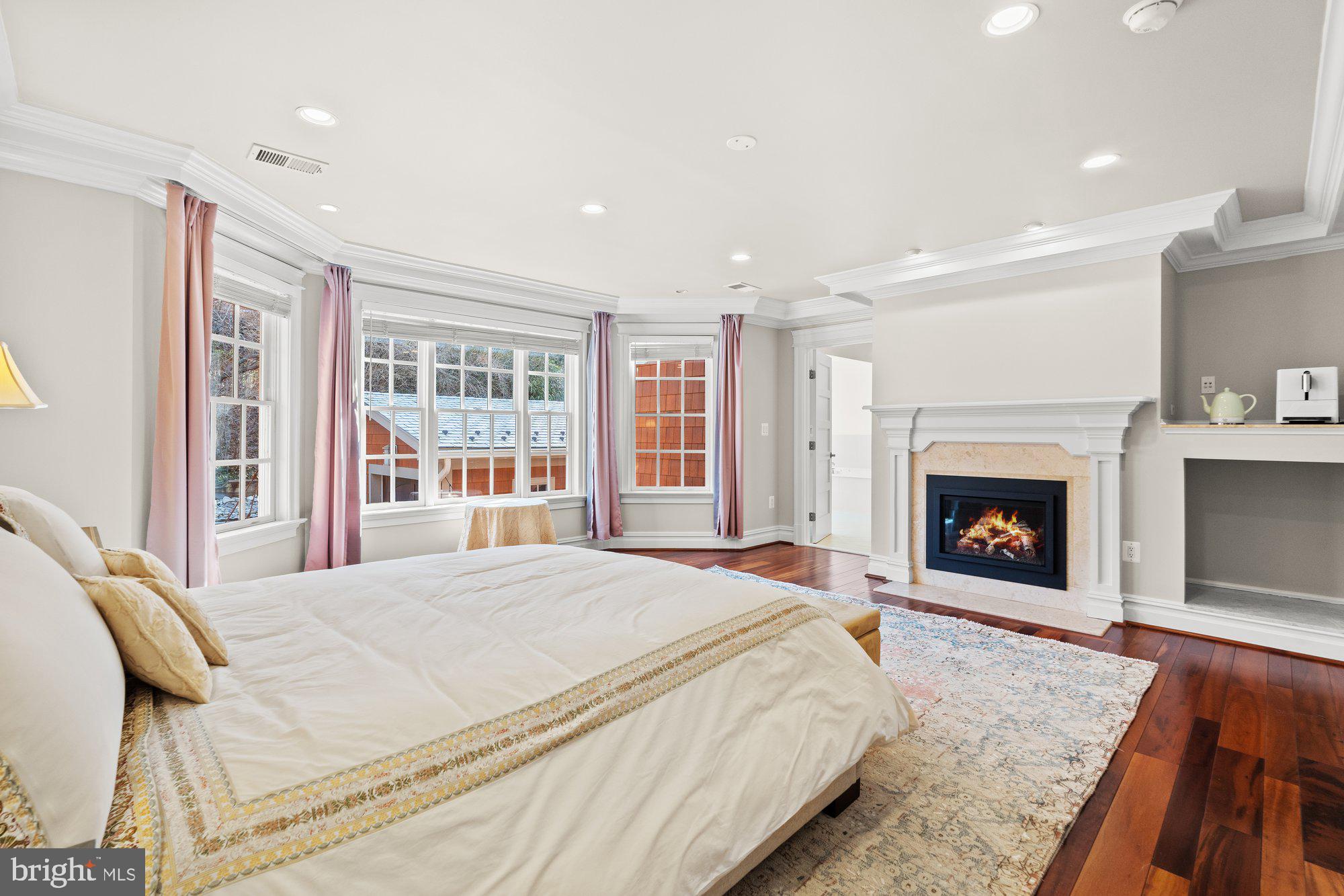 Real estate listing preview #38