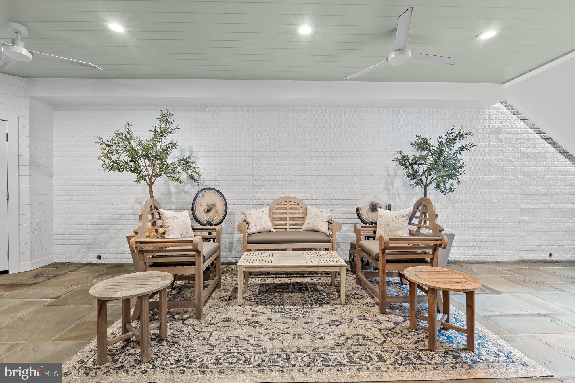 Real estate listing preview #77