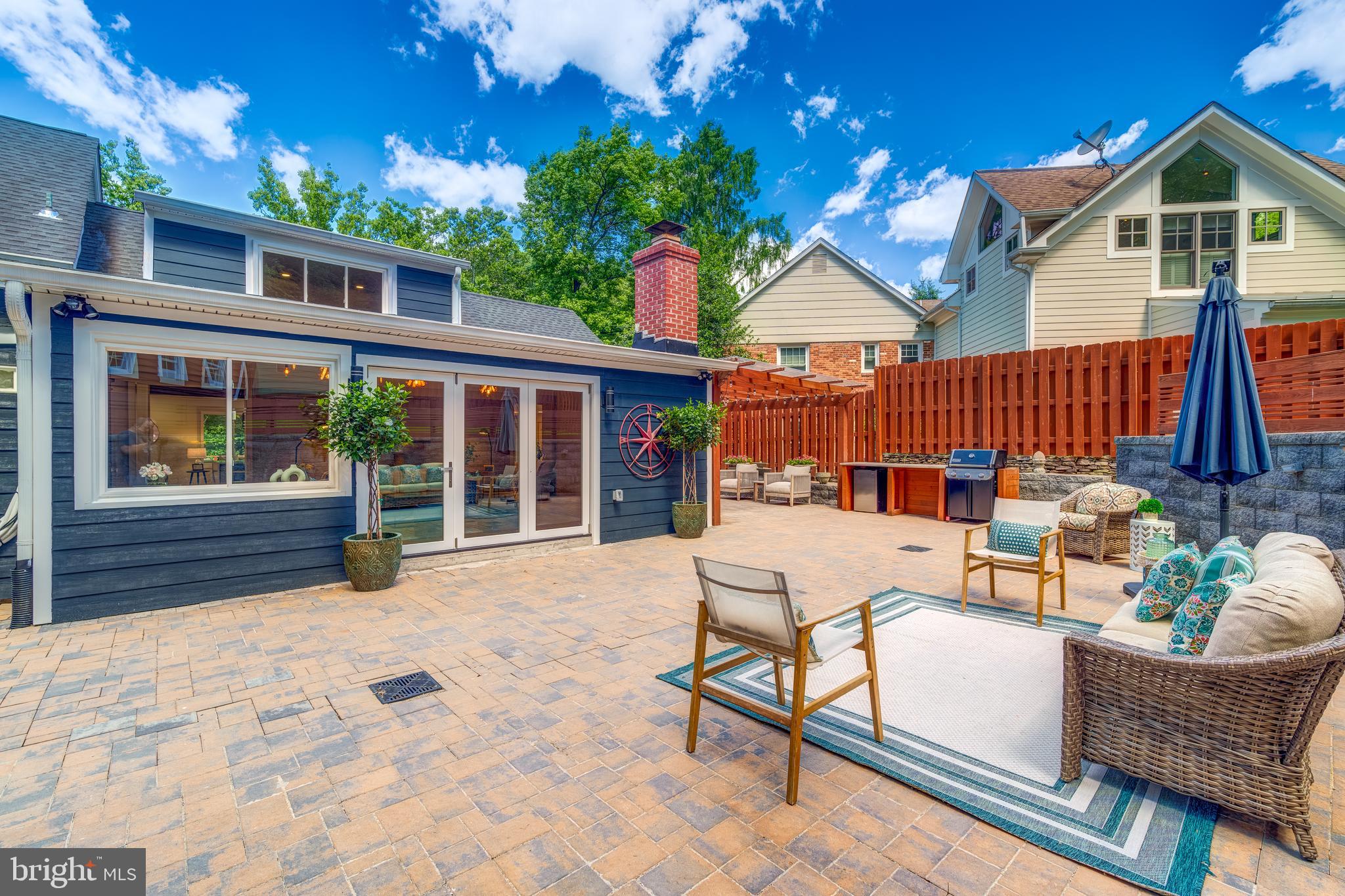 Real estate listing preview #8