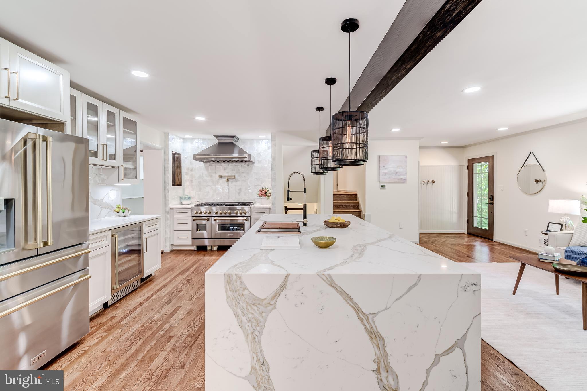 Real estate listing preview #2