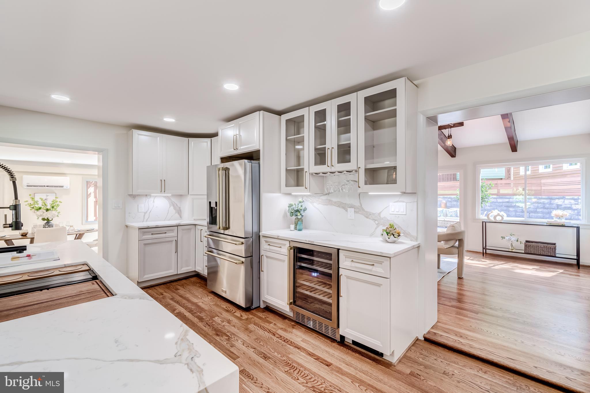 Real estate listing preview #24