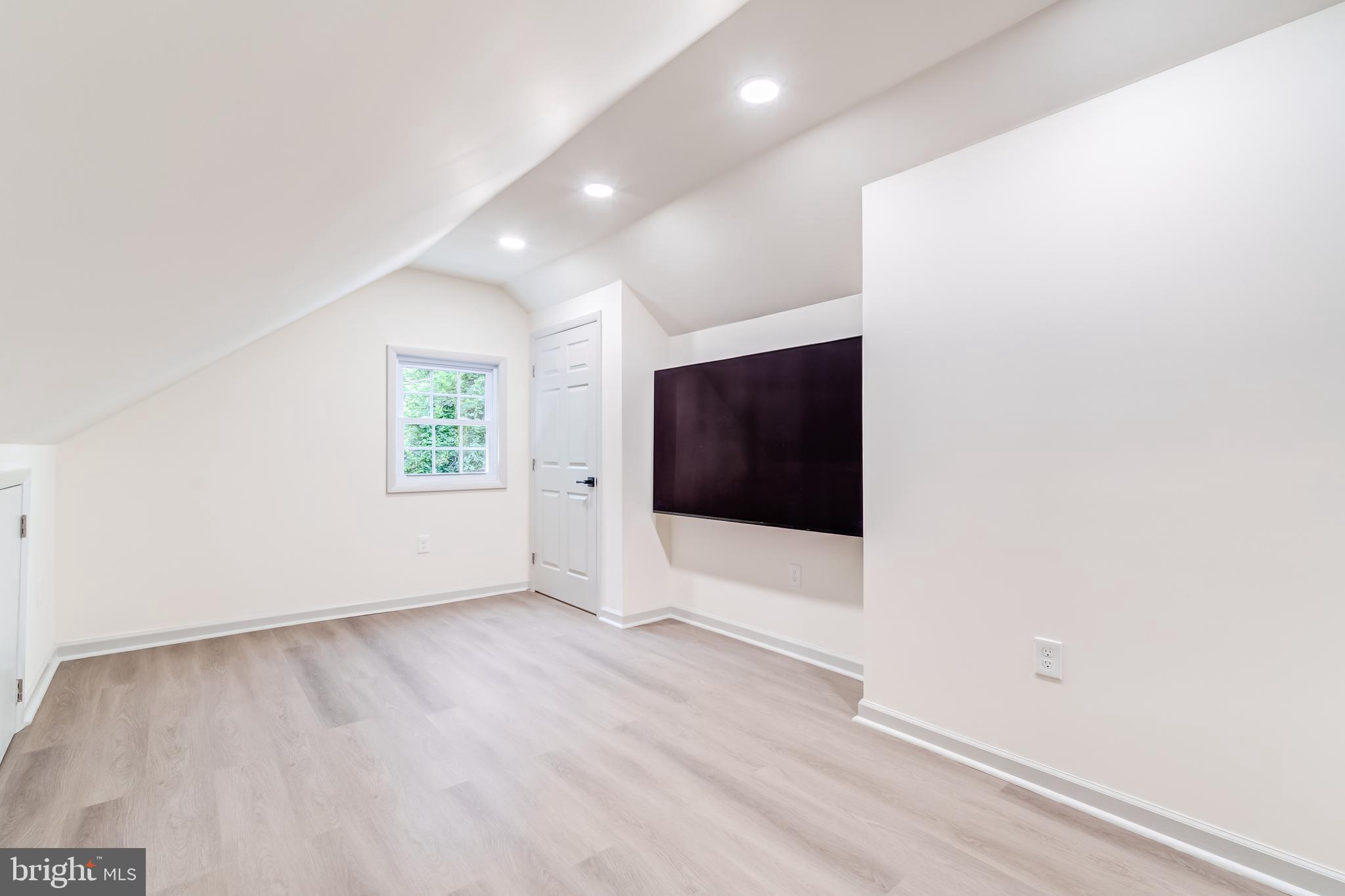 Real estate listing preview #60