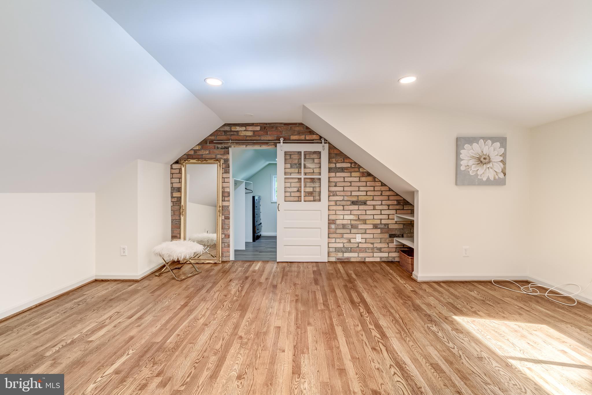 Real estate listing preview #53