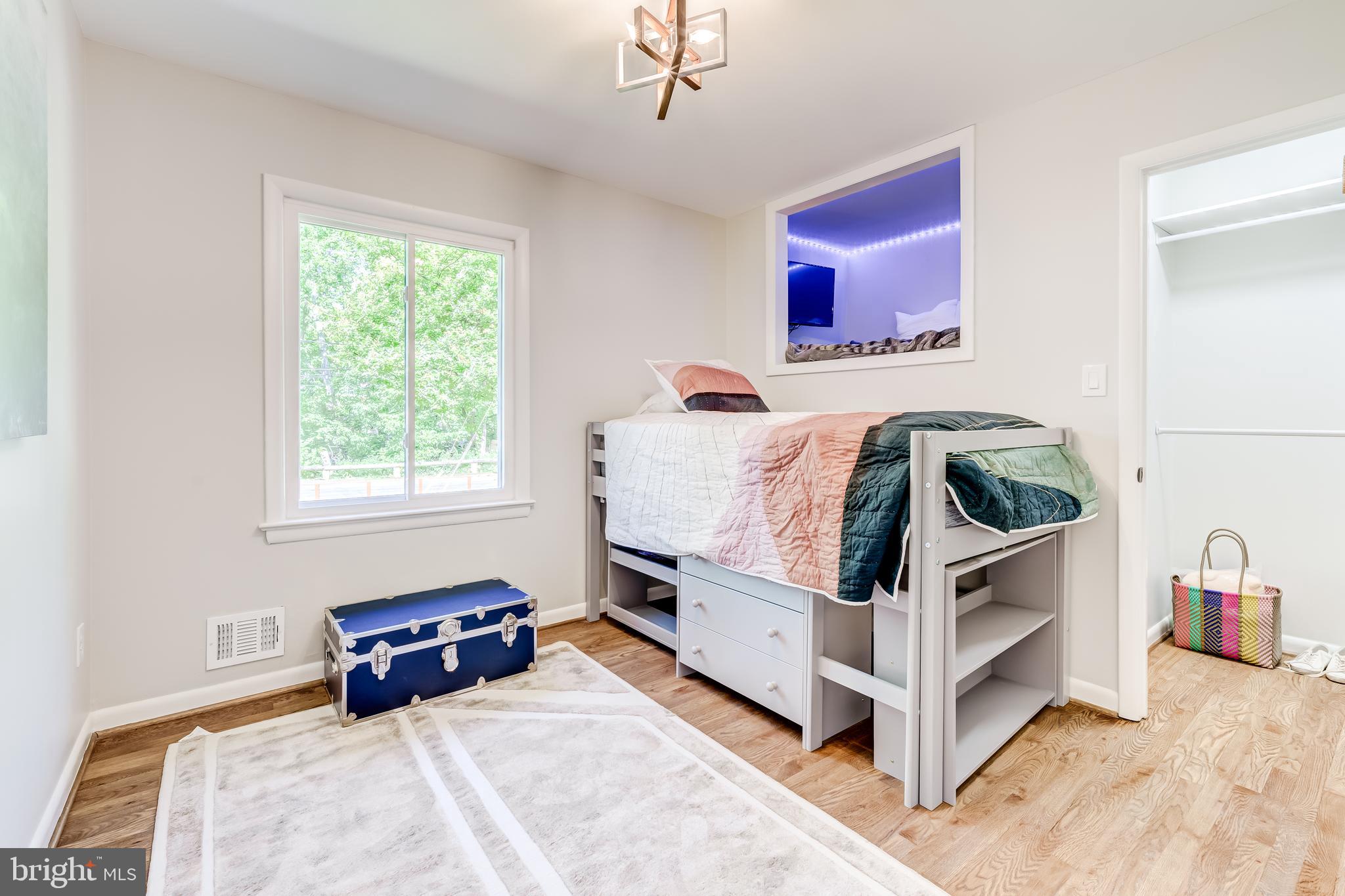 Real estate listing preview #48