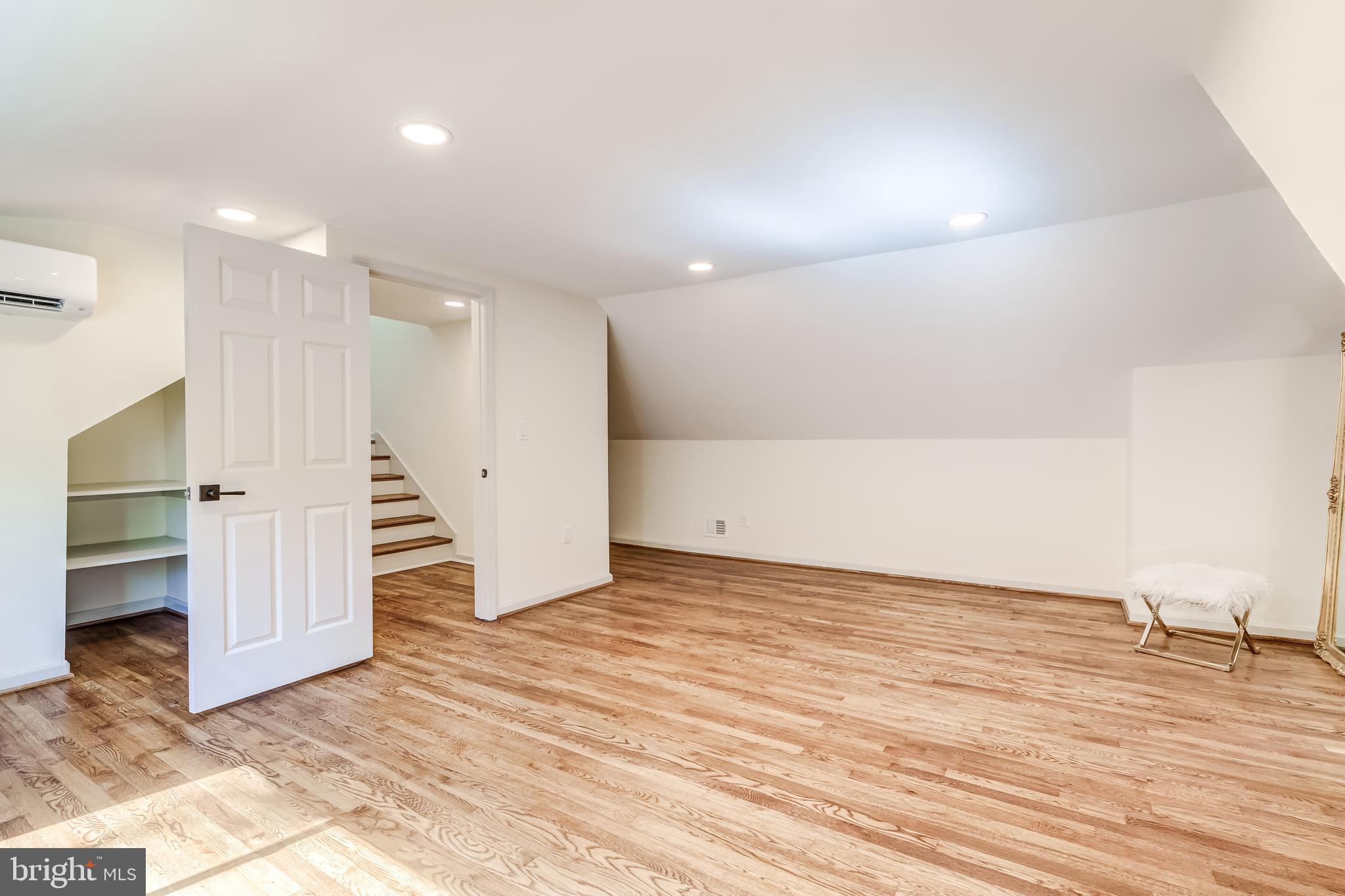 Real estate listing preview #56