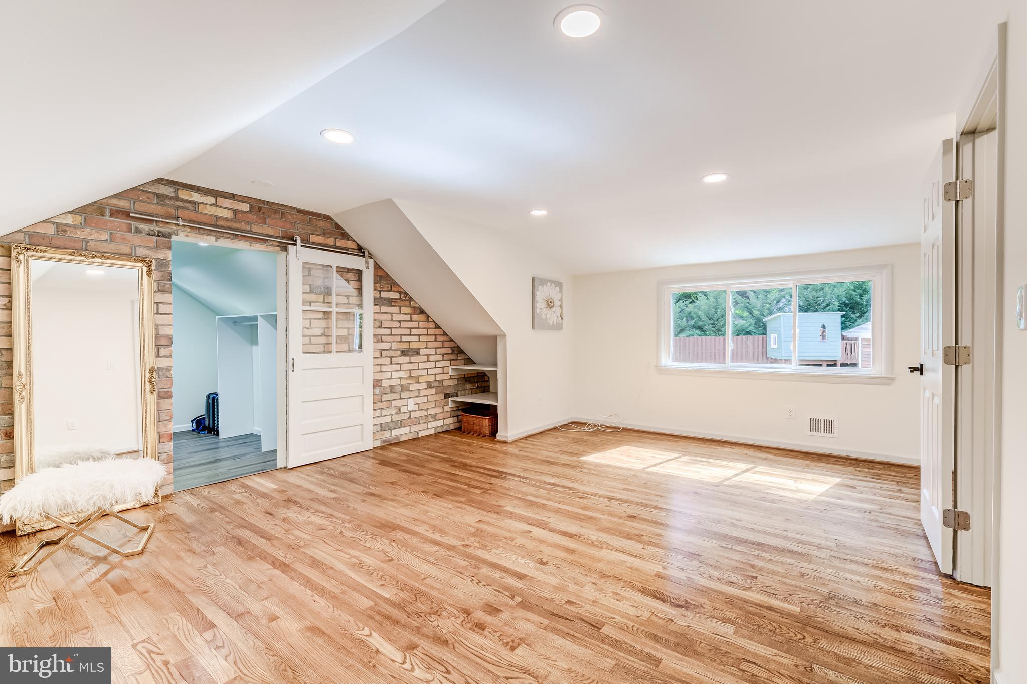 Real estate listing preview #52